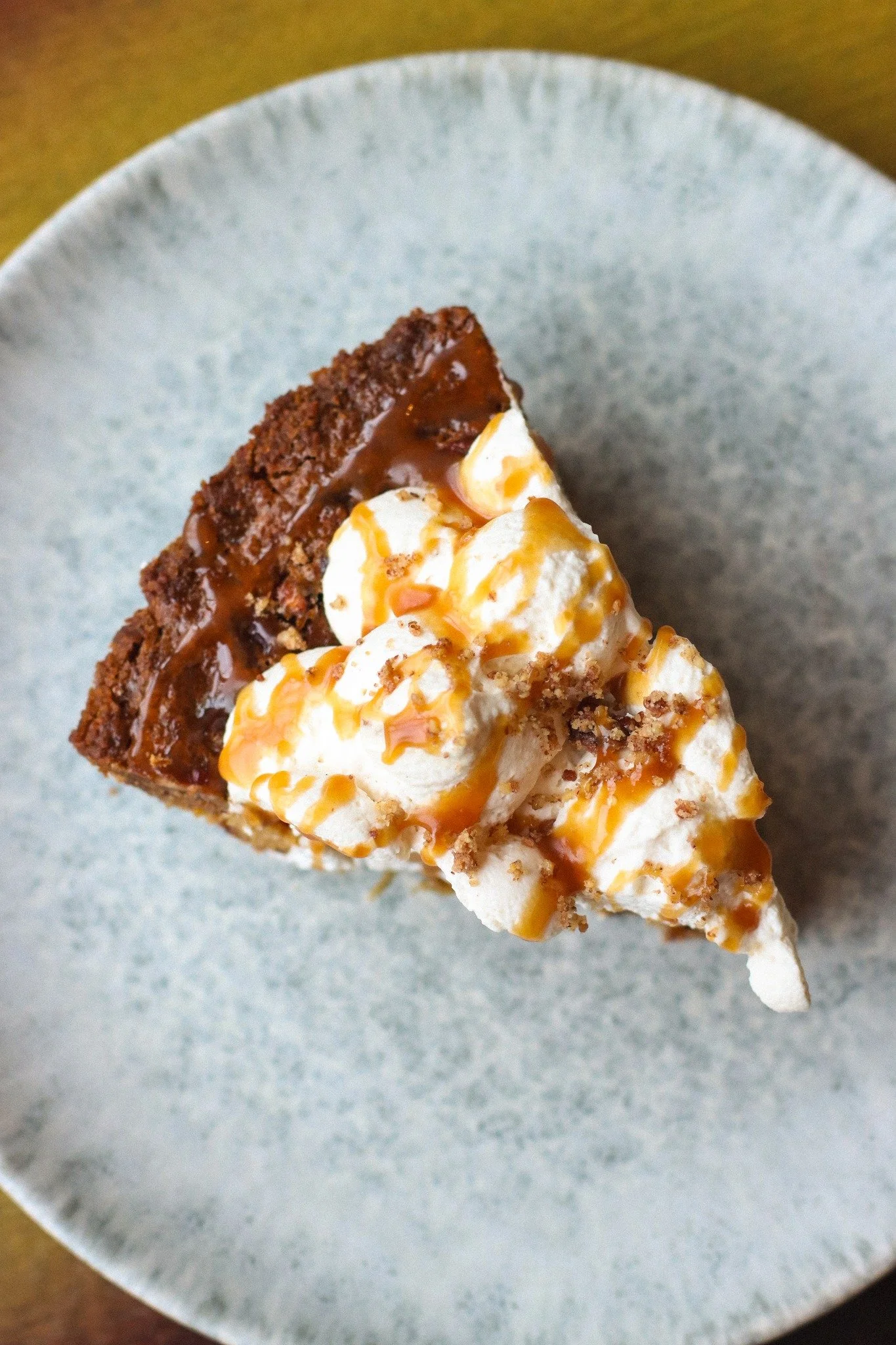 We have a little bakery update for your holiday sweet tooth:

&bull; Christmas dessert orders are officially live (until sold out) for pick up until December 23 ⇢ order now at eatatrood.com/christmas
&bull; Our new seasonal dessert menu just dropped 