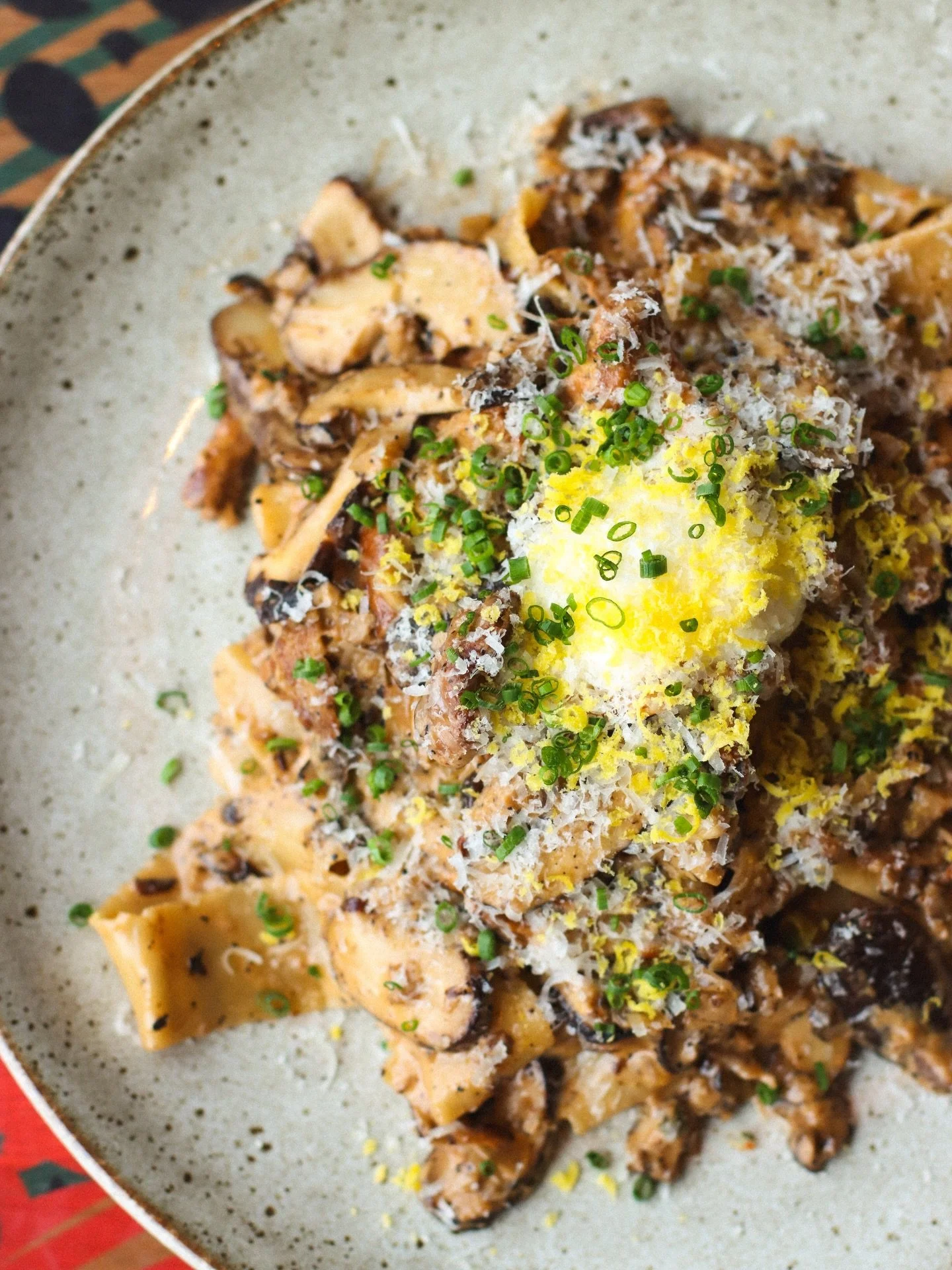 Hearty, cozy, and vegetarian, our Mushroom Stroganoff is a must try. @flourpastacompany pappardelle, cured egg yolk, charred leak + sage lemongrass butter, fermented honey + garlic sour cream, fried cabbage 

😃 Happy Hour | 4:30pm - 6pm | Wed - Fri
