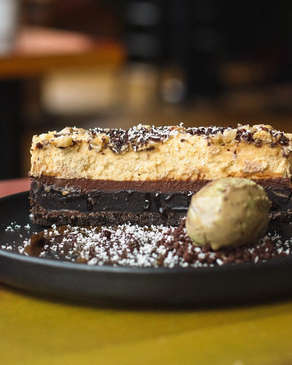 Our gluten-free Layered Tart is the chocolate lover's 𝘮𝘶𝘴𝘵-𝘩𝘢𝘷𝘦 on this winter menu. 🍫🤎

Mint chocolate crust topped with layers of dark chocolate cherry brownie, dark chocolate ganache, dulce hazelnut mousse, mint chocolate streusel, white
