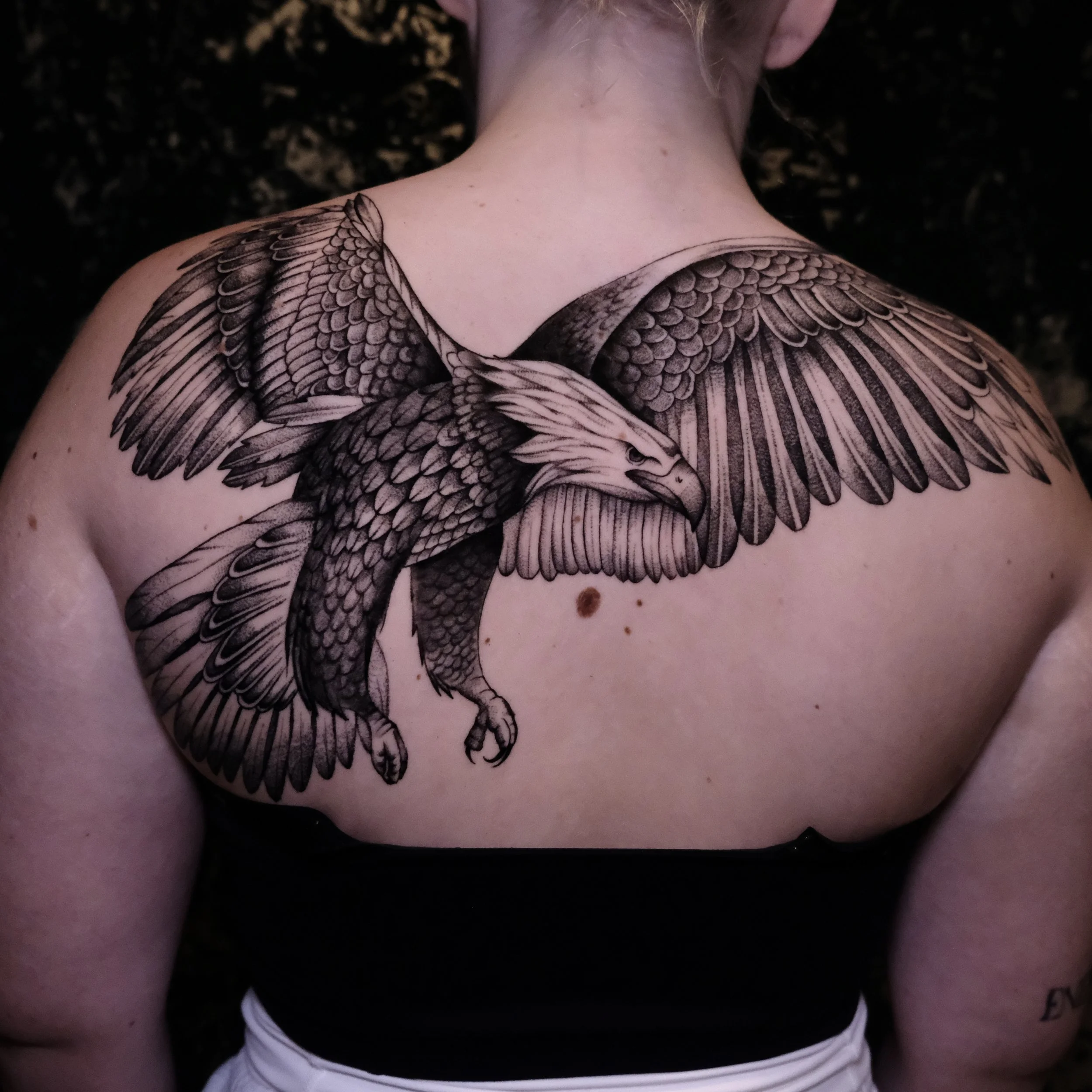 adelaar rug tattoo
