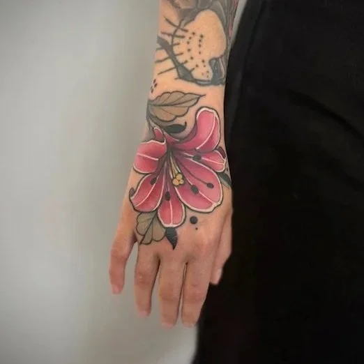 lelie kleur tattoo utrecht