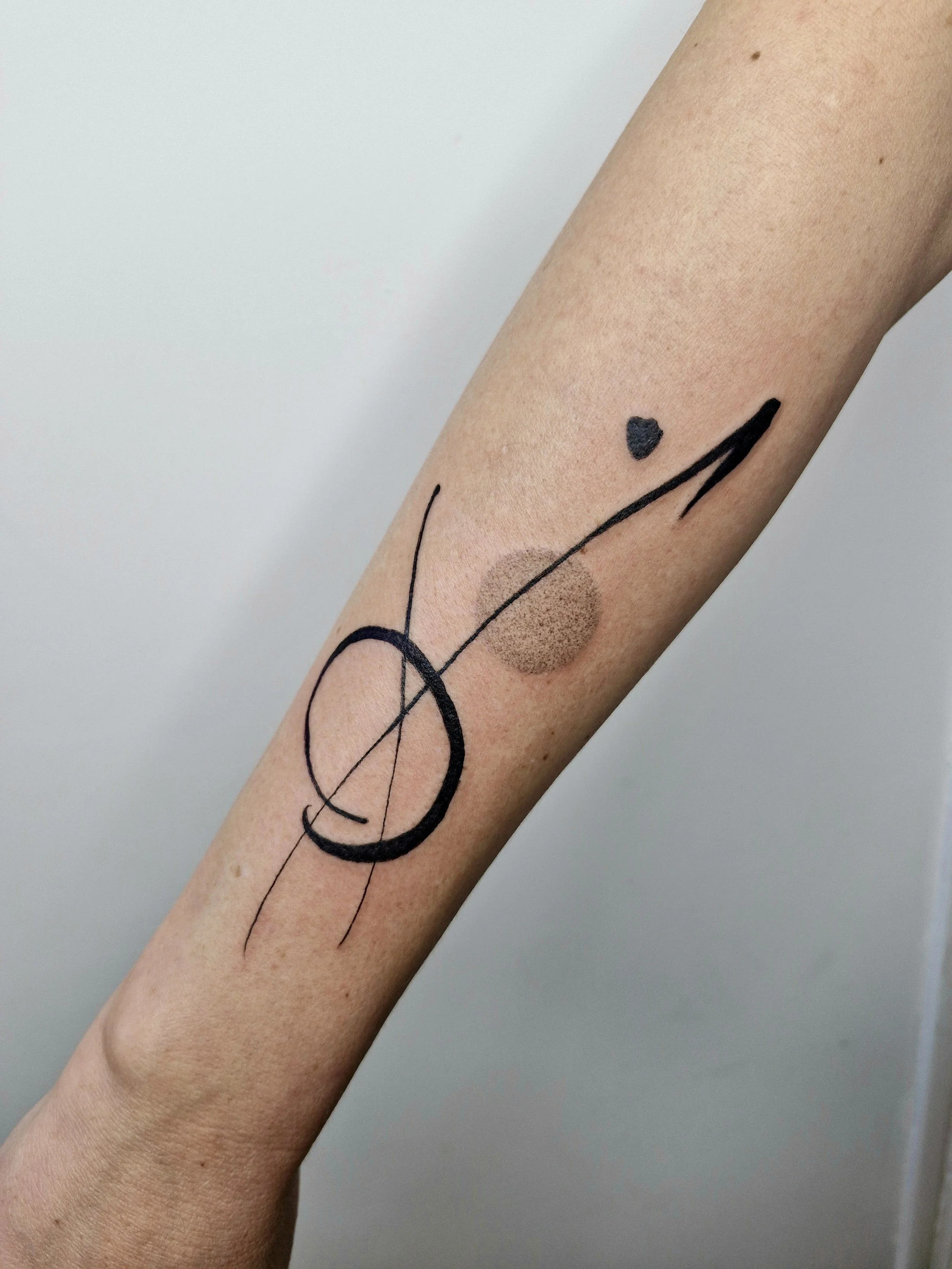 abstract lines tattoo