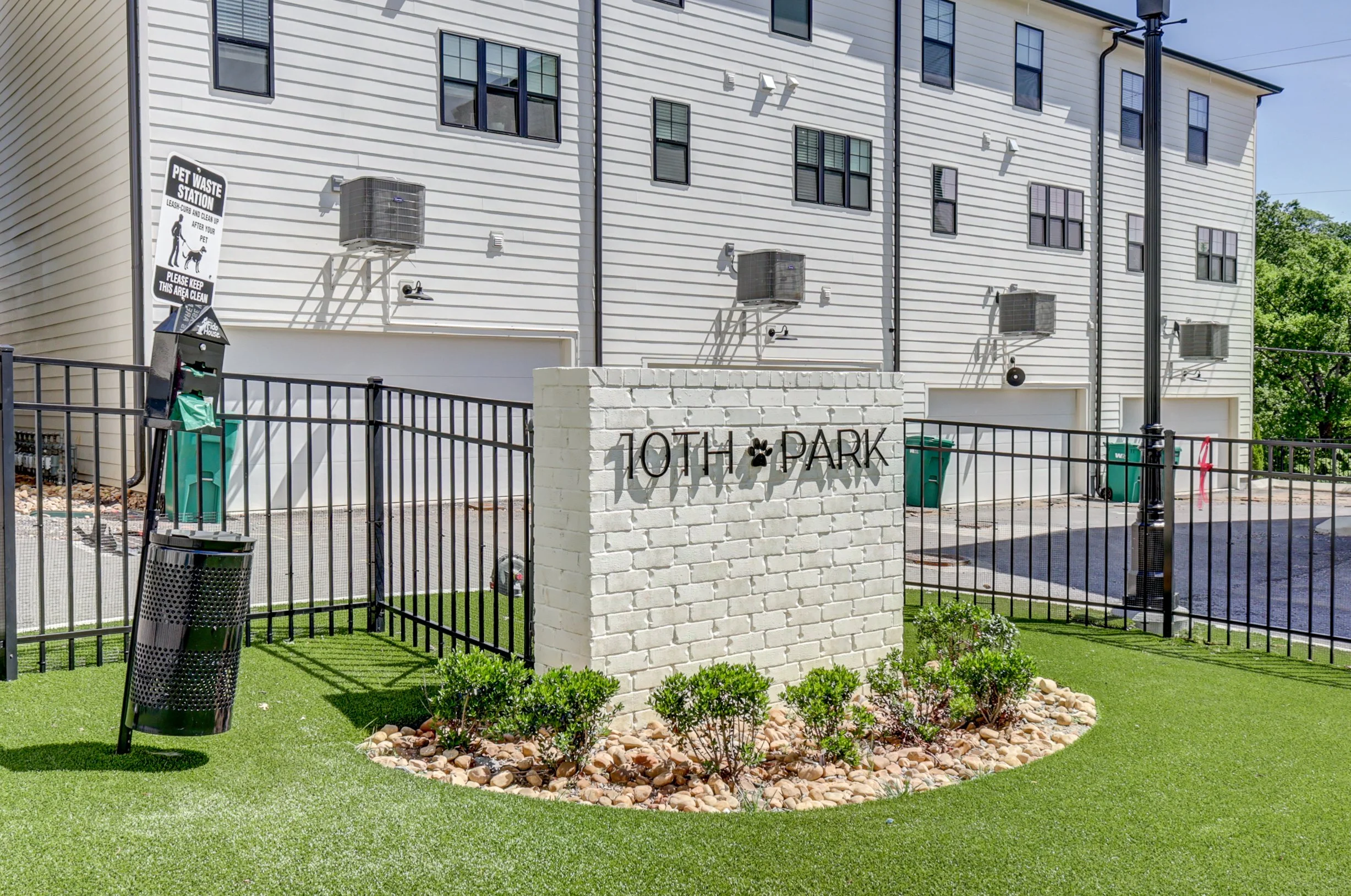 10th & Park Exterior Photos (MLS) (18 of 23).jpg