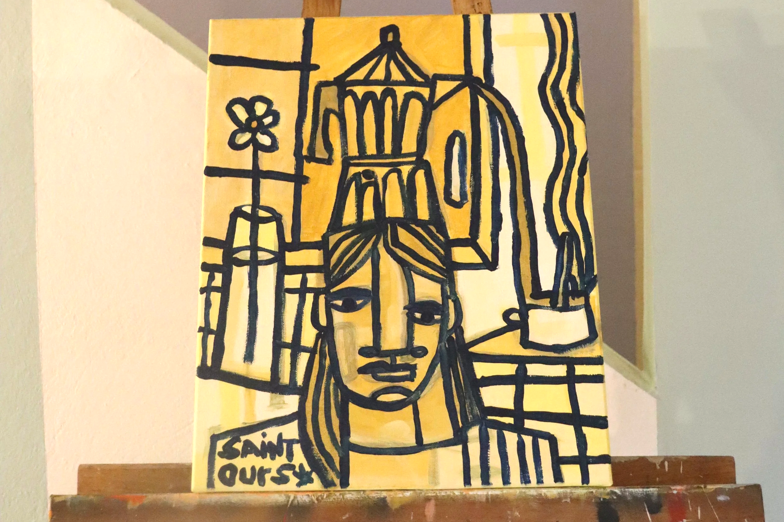 Peinture représentant une femme avec une silhouette stylisée et des éléments architecturaux et floraux en arrière-plan, signée Saint Ours.