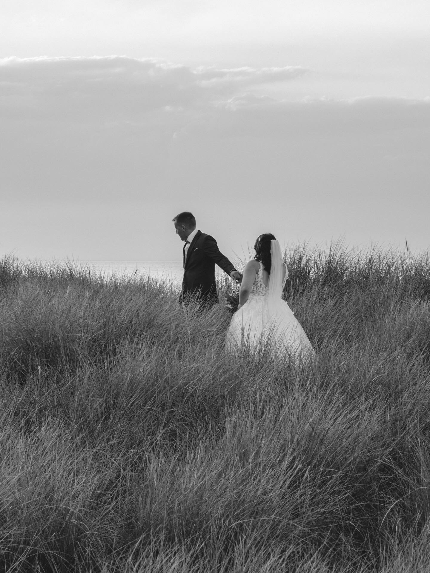 V&amp;A 🤍 

#weddingphotography #hochzeitsfotograﬁe #hochzeitfehmarn #fehmarnfotografie #wavelensphotography