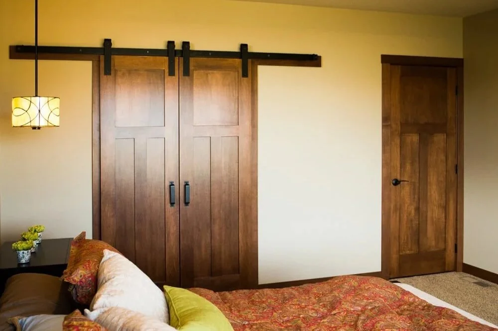 Inspiration_Interior-Gallery_Barn-Door_Poplar-A3_Compressed.jpg