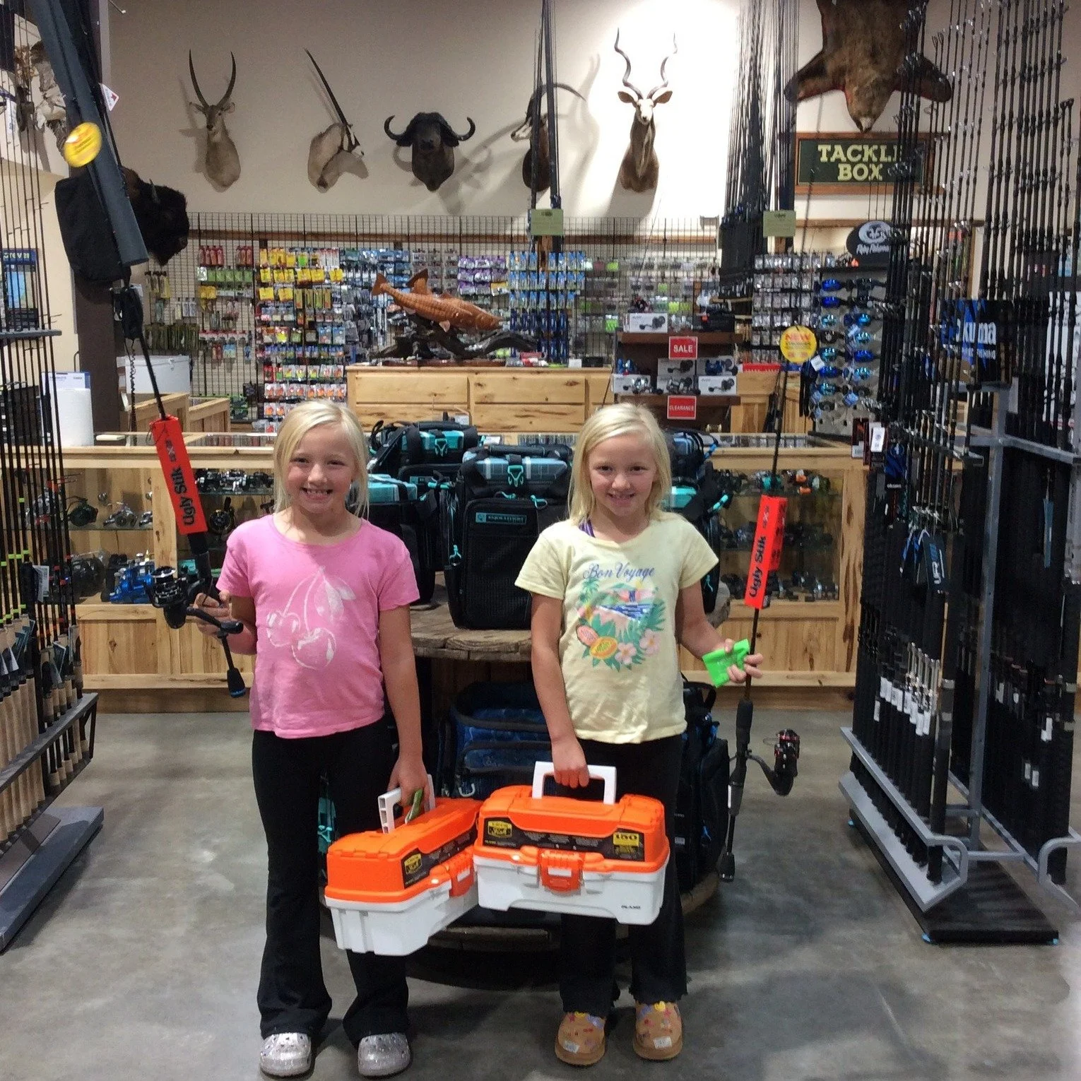 The smiles say it all! A massive congratulations to our Screamin' Reels youth contest champions. It was amazing seeing this sister duo work together and come out on top. We can't wait to see the adventures you have with your new gear!