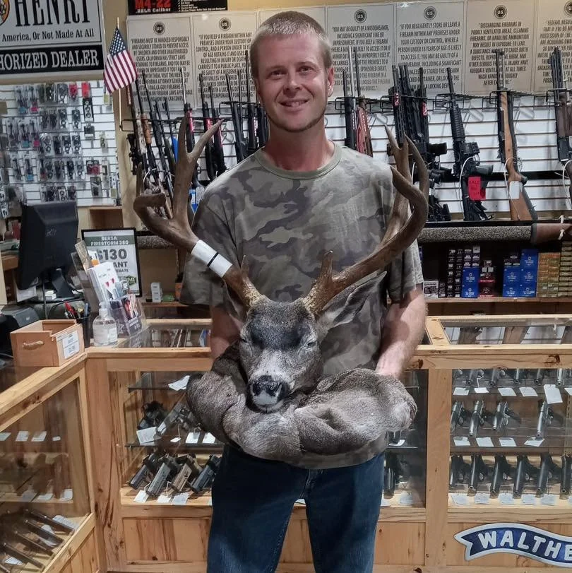 Big Buck entry from Travis Maxon scoring a 45! Way to go Travis! 
.
.
.
.
#weknowtheoutdoors #hunting #BZone #BigBuckContest #eurekacalifornia #humboldtcounty #rmioutdoors #shoplocalbusiness #shoplocally
