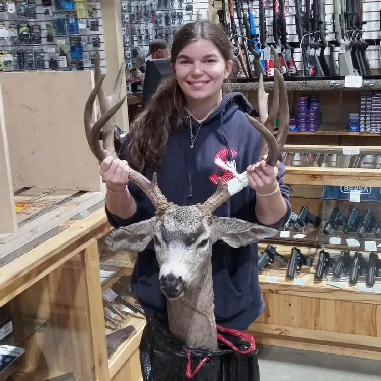 Alexis Sloan entering this 49.5 private buck into our Big Buck contest! Phenomenal work Alexis! 
.
.
.
.
#weknowtheoutdoors #hunting #BZone #BigBuckContest #eurekacalifornia #humboldtcounty #rmioutdoors #shoplocally #shoplocalbusiness #sʜᴏᴘʟᴏᴄᴀʟʙᴜsɪɴ