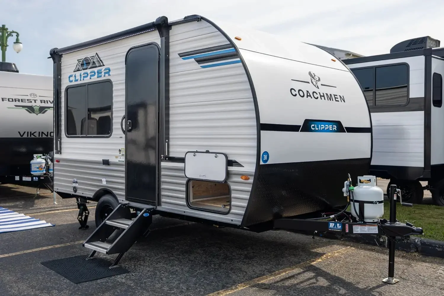 2026-CM-Clipper Travel Trailers-12RD-1 copy.jpg