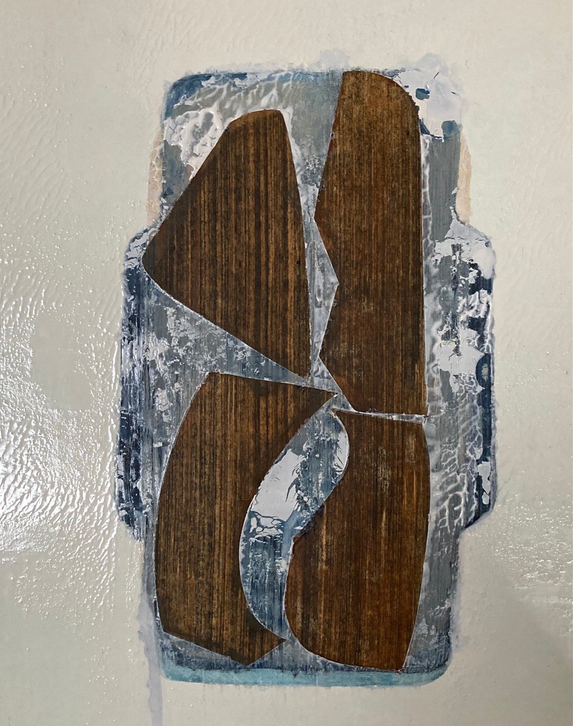 'Console Drawing (8)' 2024
Charcoal and acrylic on paper.
30 x 21 cm