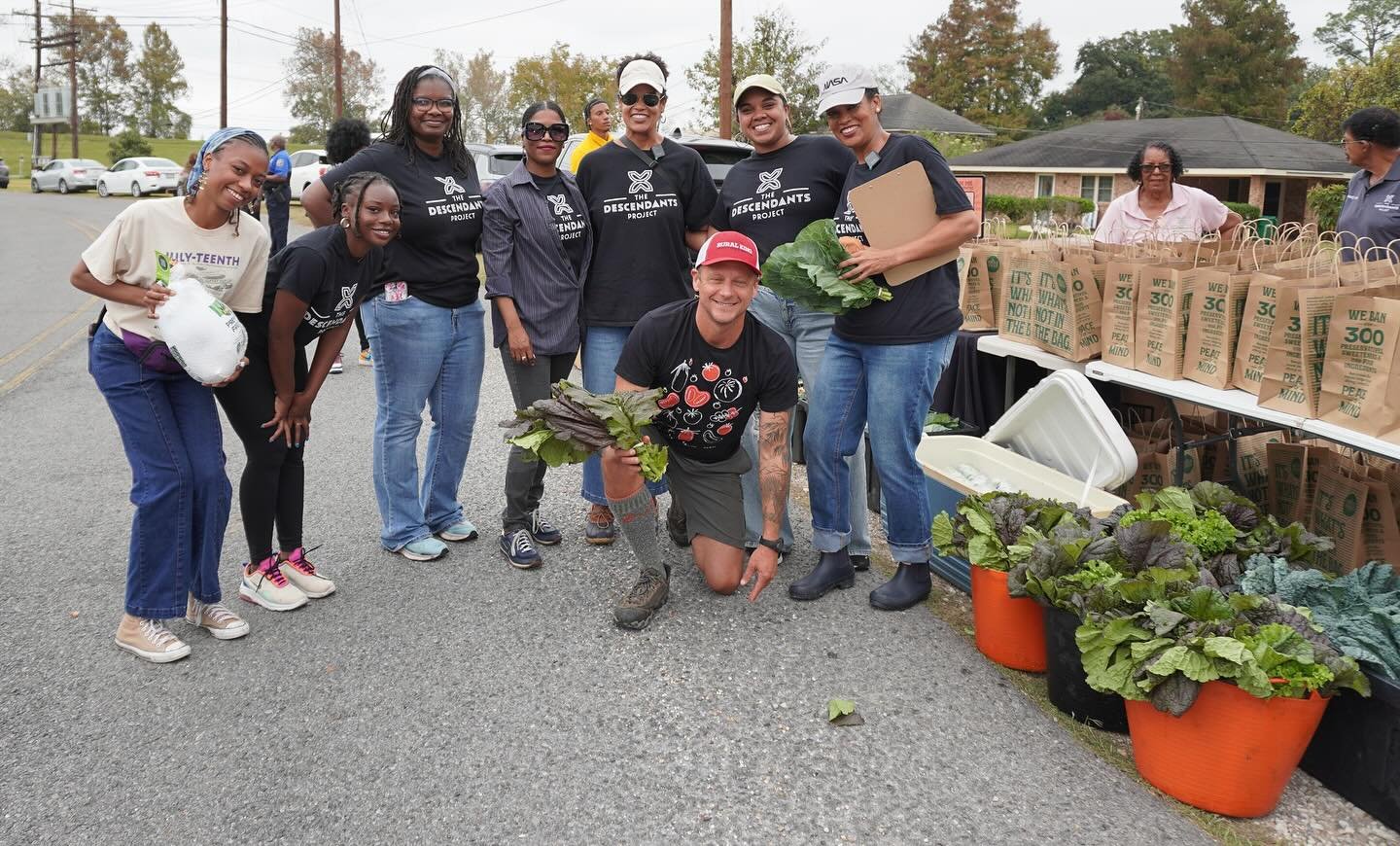 This Giving Tuesday, we&rsquo;re opening our hearts, and our doors, to care for our community. 💛
The Descendants Project is working toward launching our Food Pantry to provide fresh food to families across Cancer Alley facing
tough economic times.
O