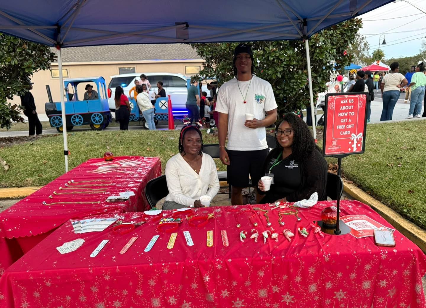 We had a great time tabling at Christmas on Main Street Festival, sharing holiday cheer, connecting with the community, and spreading the word about the work of The Descendants Project.

Thank you to everyone who stopped by our table, grabbed a goodi