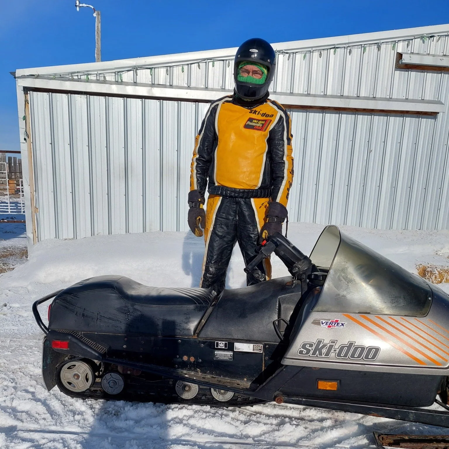 Got a vintage sled collecting dust? 🛠️
Let&rsquo;s see it on the track.

🏁 Registration is now open
🔗 Link in bio
#VintageSled #RetroSnowmobile #SpeedyCreek