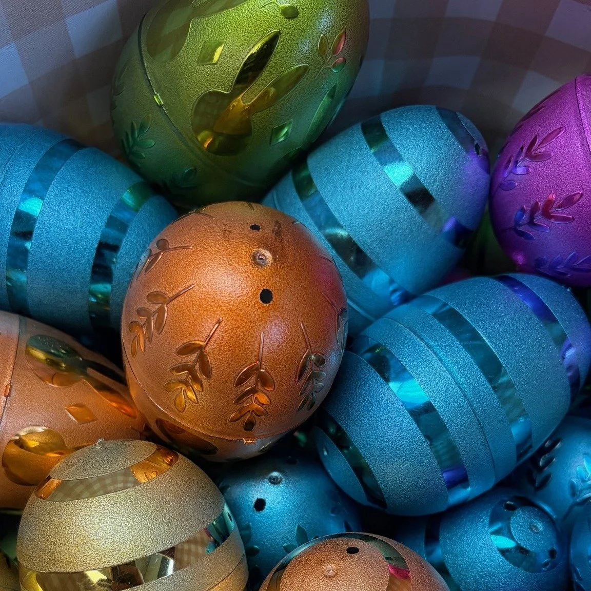 🚨🥚 FINAL FOUR EGGS 🥚🚨

You&rsquo;ve been incredible, Swift Current &mdash; 32 eggs have been found and only FOUR remain! 👀

The last eggs are hiding at:
🔧 Bumper to Bumper
🛞 J &amp; S Tire
🚗 Standard Nissan
🏍 Rocky Powersports &amp; Marine

