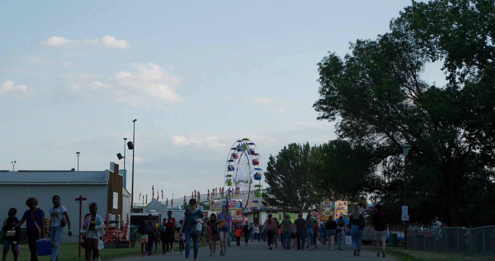🤠 Frontier Days is getting closer!

You just walked through the gates... where are you heading first?

🎡 The Midway
🍔 Your favourite fair food
🛍 The Trade Show
🏛 Doc's Town
🎶 Entertainment

Drop your answer below and see if your choice is the m