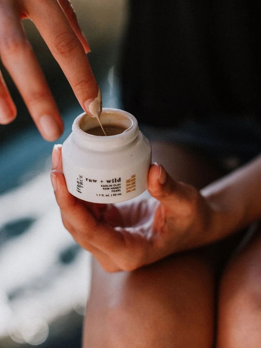 Free-+-True Raw-+-Wild-Illuminating-Honey-Mask-4.jpg