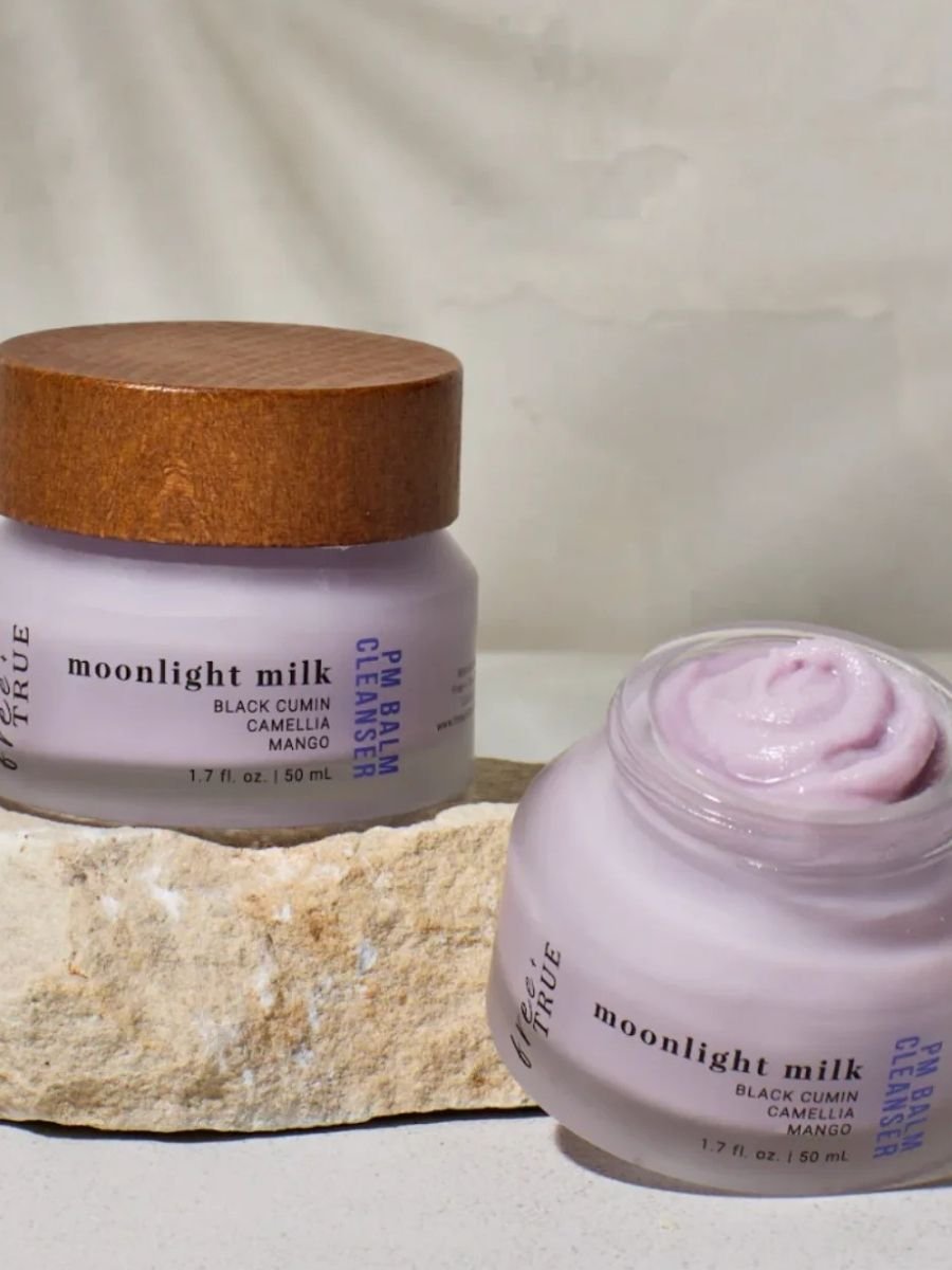 Free-+-True-Moonlight-Milk-PM-Cleansing-Balm-5.jpg