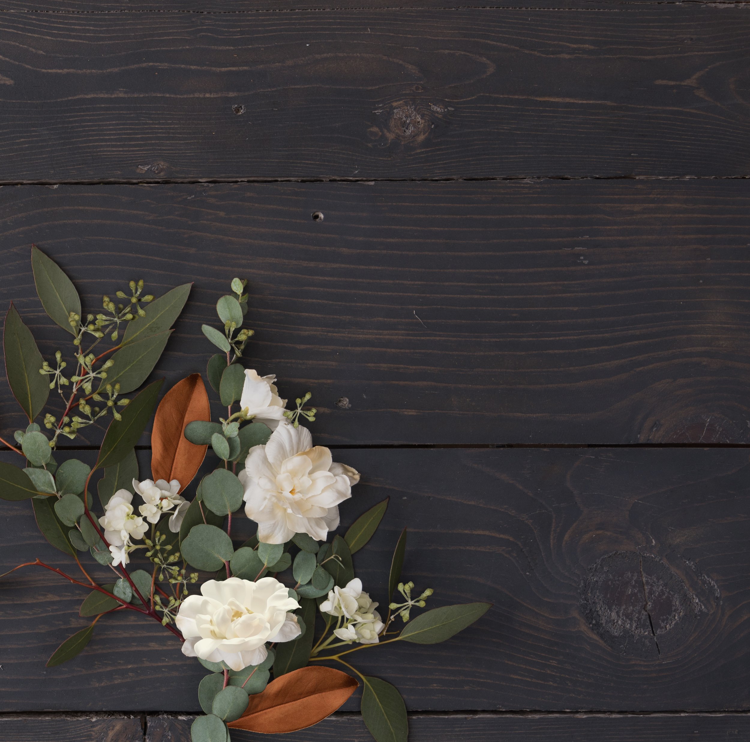 moody_wedding_florals.jpg