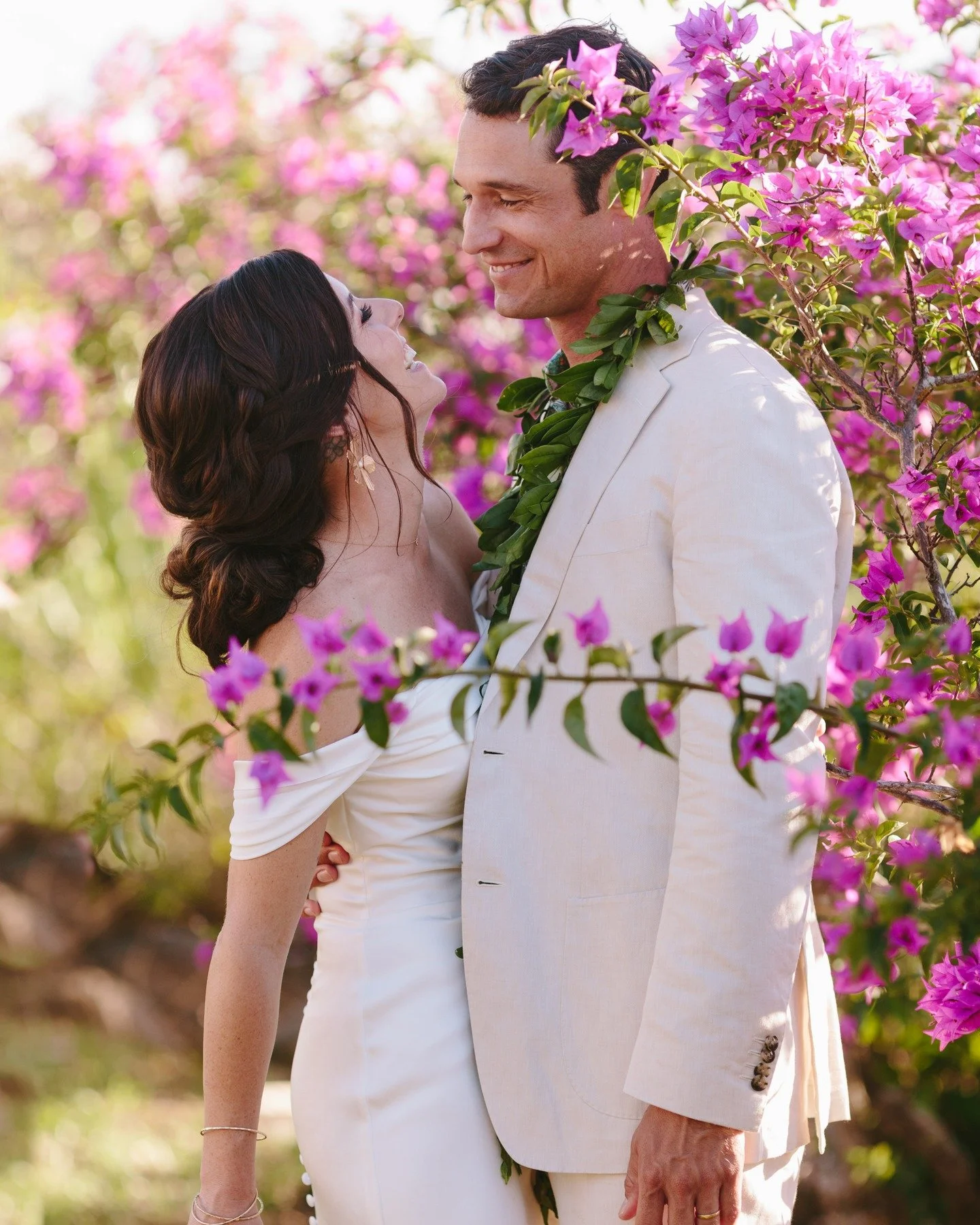A deep love and respect for the earth 🌿

One of the most meaningful details of Nicole and Connor&rsquo;s wedding was their commitment to sustainability&mdash;woven into every element, and with every piece, a purpose.

Sunny, earthy florals, thoughtf