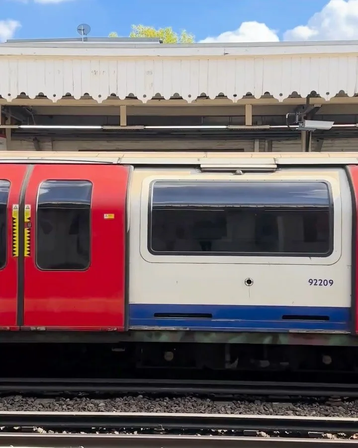 Someone left us a love letter ❤️

We&rsquo;re one of 100 brands in @adpowerbyglobal Love Letter project &mdash; and ours is now up at Leyton station for all to see.

If you see our Love Letter - post it, tag us, and spread the love.

#pausestudiolond