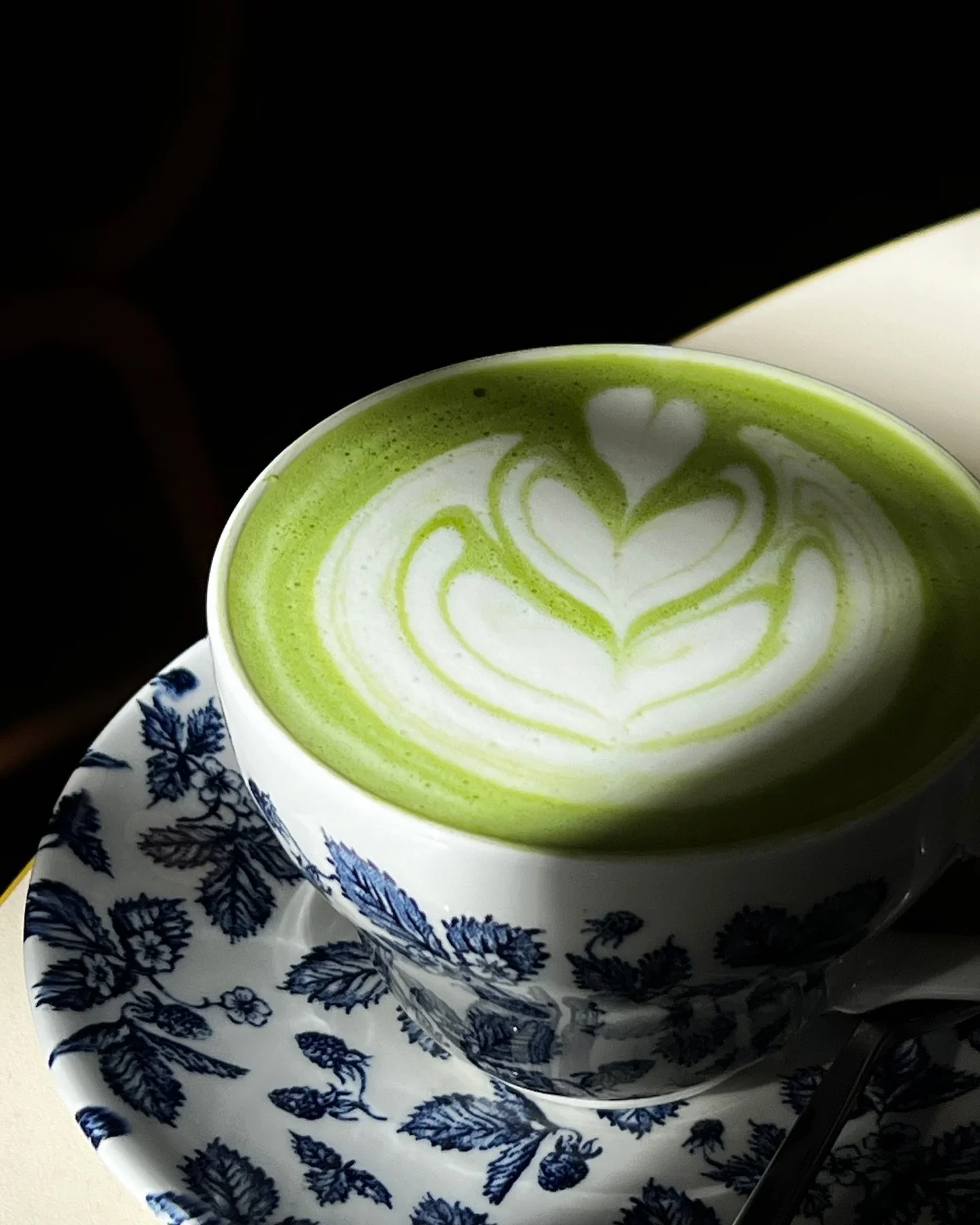 Shadow meets Matcha 💚

📸 @honcharovaaa
