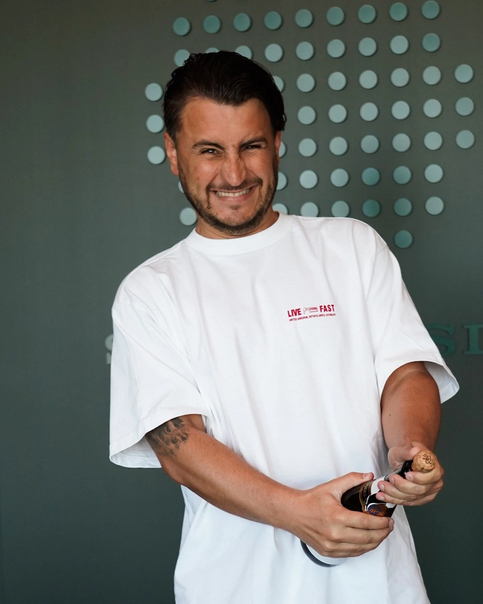 Danny Froger tekent bij Vonk Music