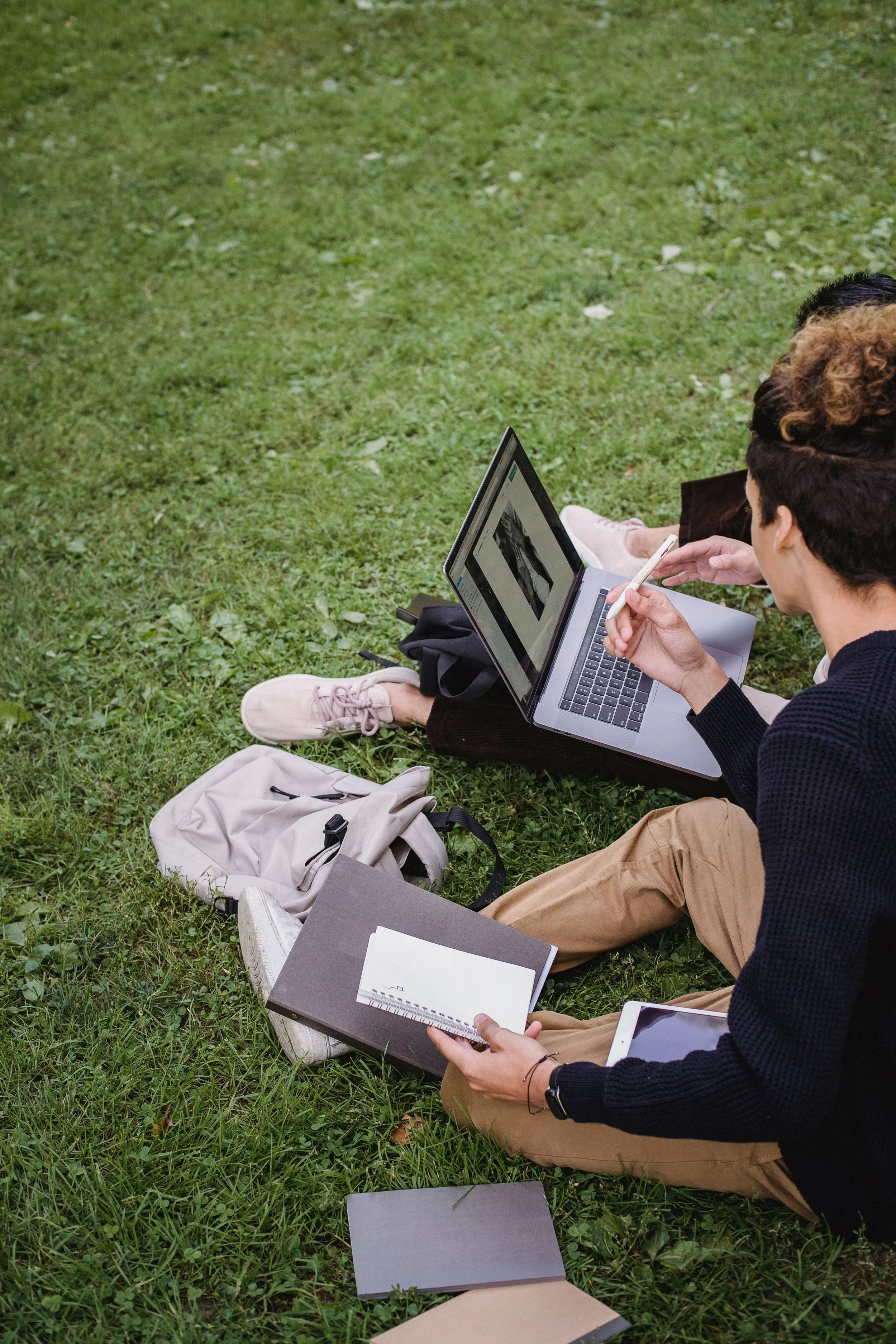 What Should I Do Over the Summer for College Admissions? A Guide for High School Students