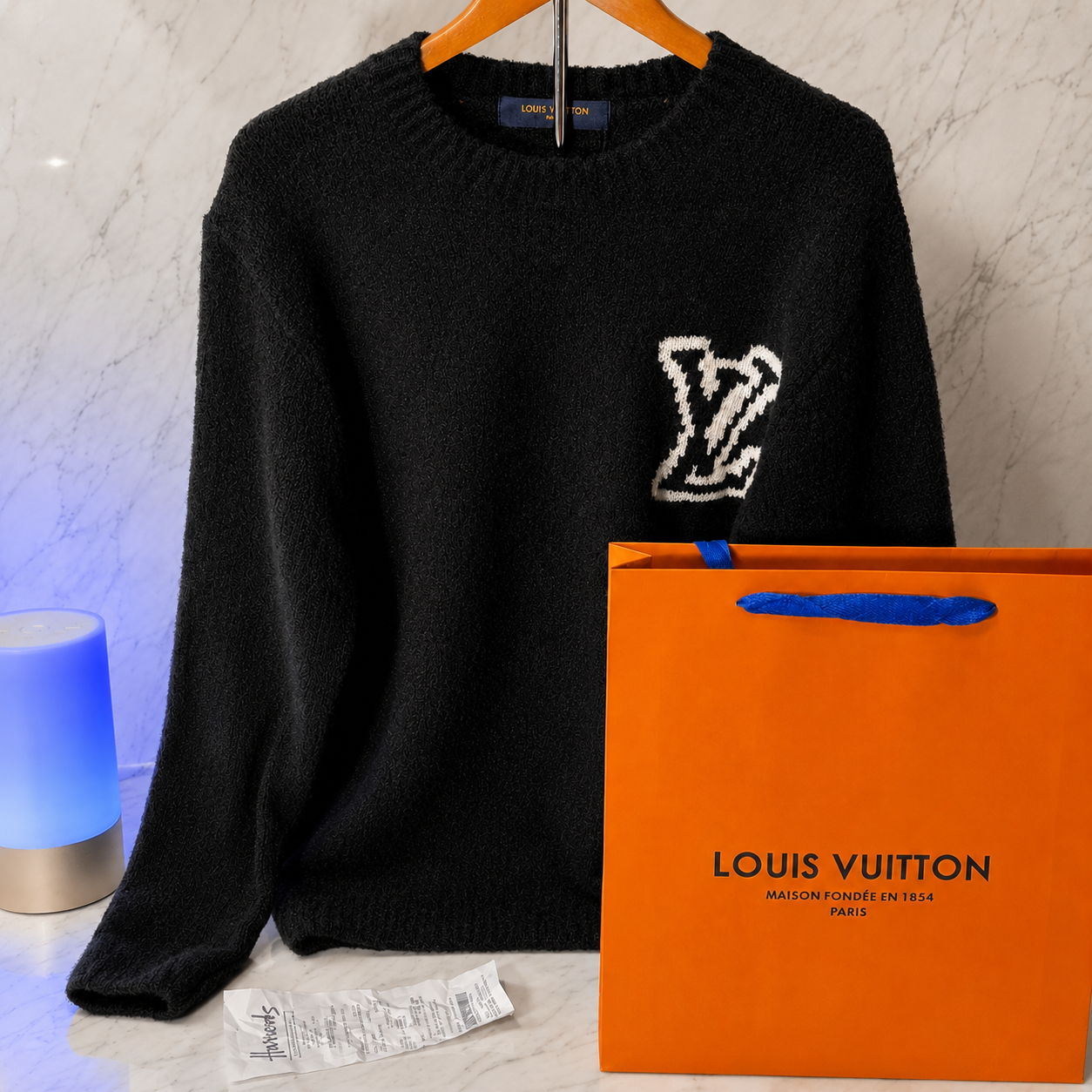 LV LOGO SWEATER (SIZE XS-XL)