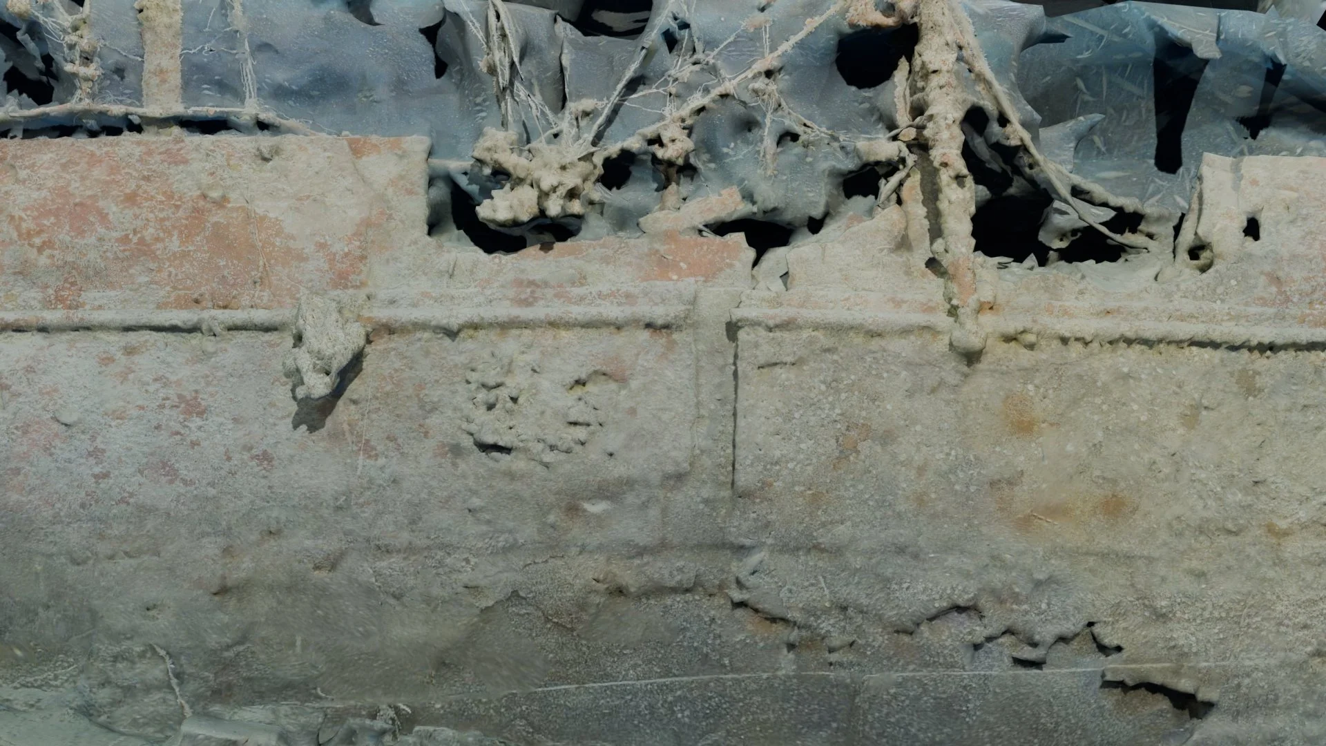 Close-up of the photogrammetry model highlighting hull fracture features on the starboard side of HMCS Canada.