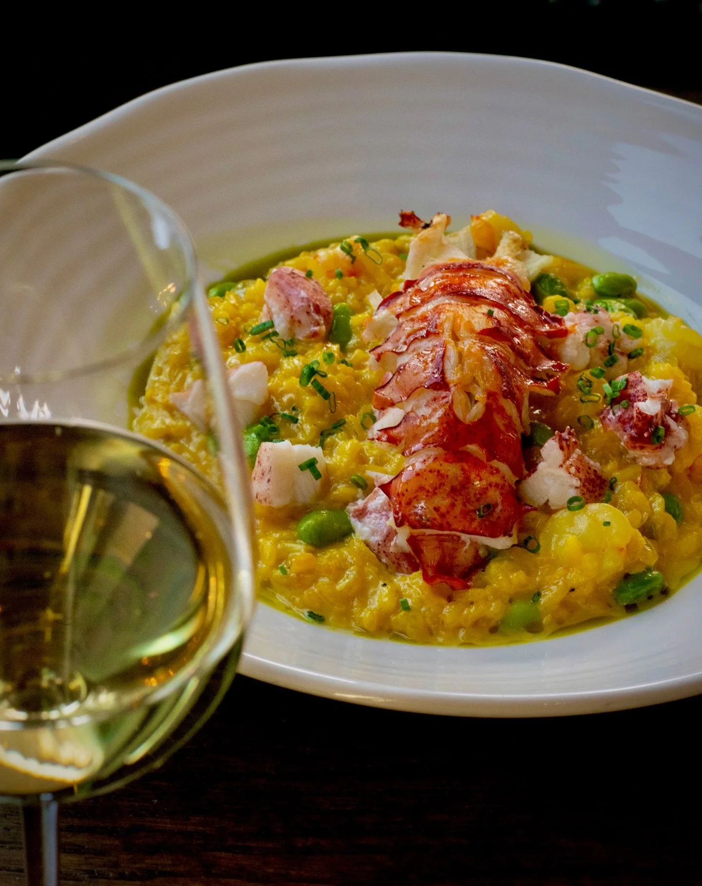 Happy Valentine&rsquo;s Day 🥰🥂
We can&rsquo;t wait to see all of you lovely people tonight. Special VDay menu aside, our regular menu will be available as well.
Cheers everyone! 
#leesburgva