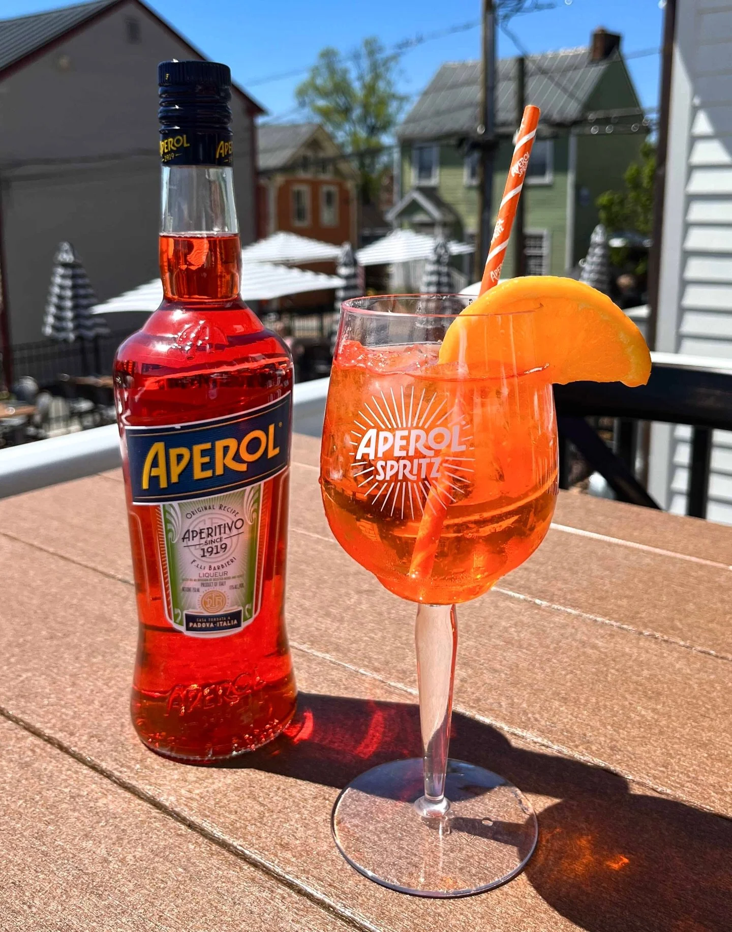 What a gorgeous day for drinks on the patio!
Stay tuned - we&rsquo;ve got some new cocktails featuring @aperolspritzofficial coming VERY soon. Just in time for spritz szn! ☀️🥂
#LeesburgVA