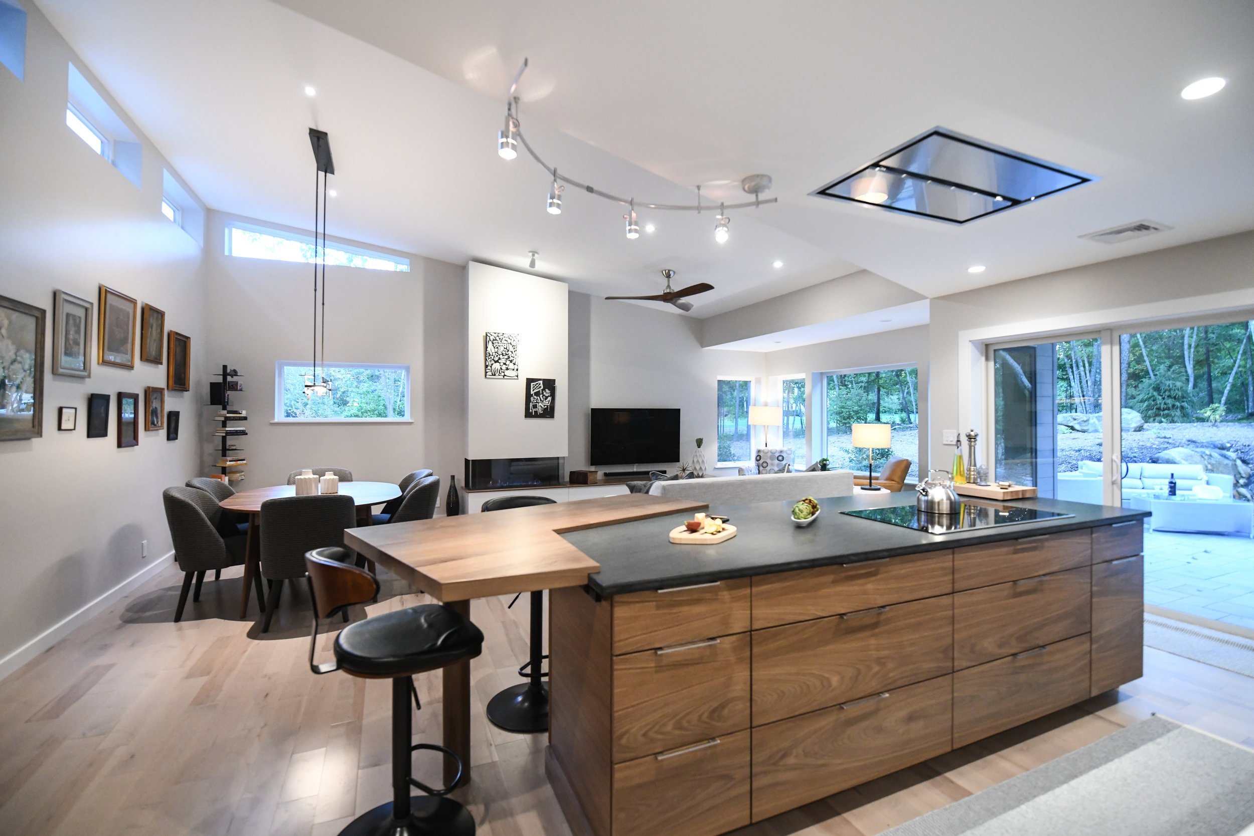 Midcentury-Modern-Design-Build-Southern-NH-Mighty-Roots-13.jpg