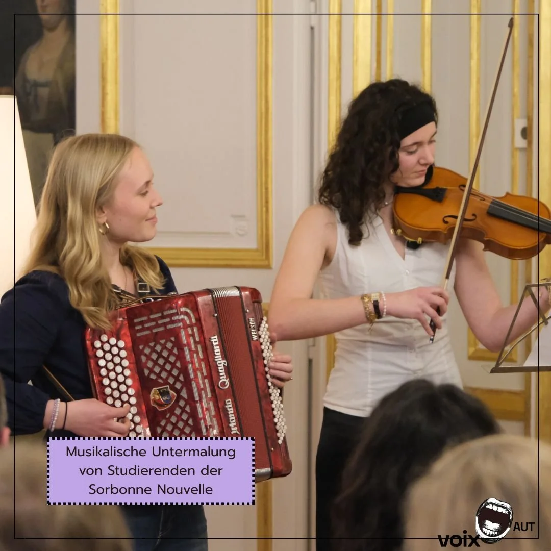 Die Studierenden der Sorbonne sind nicht nur literarisch talentiert, sondern auch musikalisch beeindruckend.🎶

Davon konnten wir uns am Freitag selbst &uuml;berzeugen!

Ein gro&szlig;es Dankesch&ouml;n an Charlotte, Nina, Emilia, Anzhelina, Mariia, 