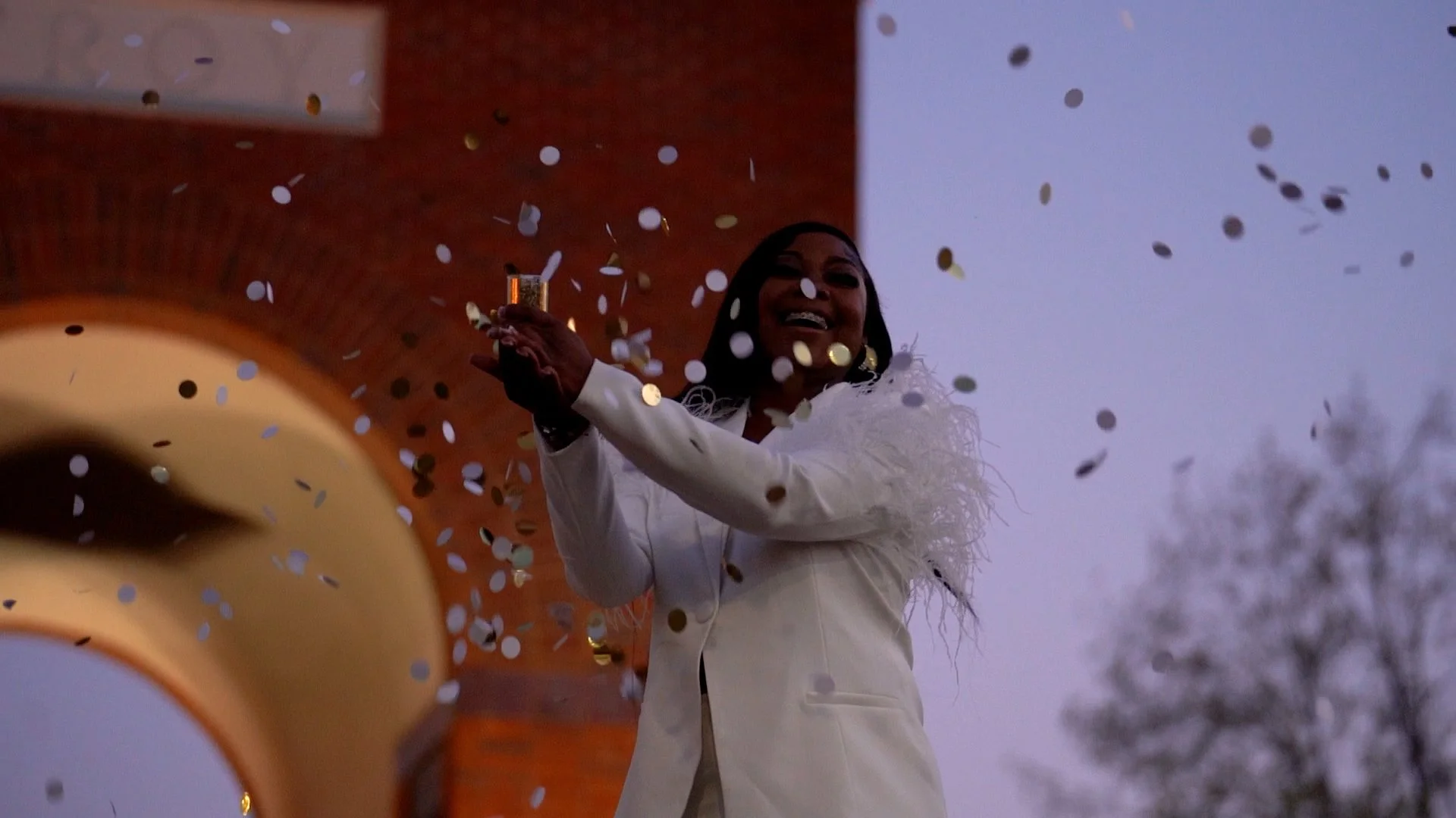 Sequence 01.00_00_43_06.Still009.jpg