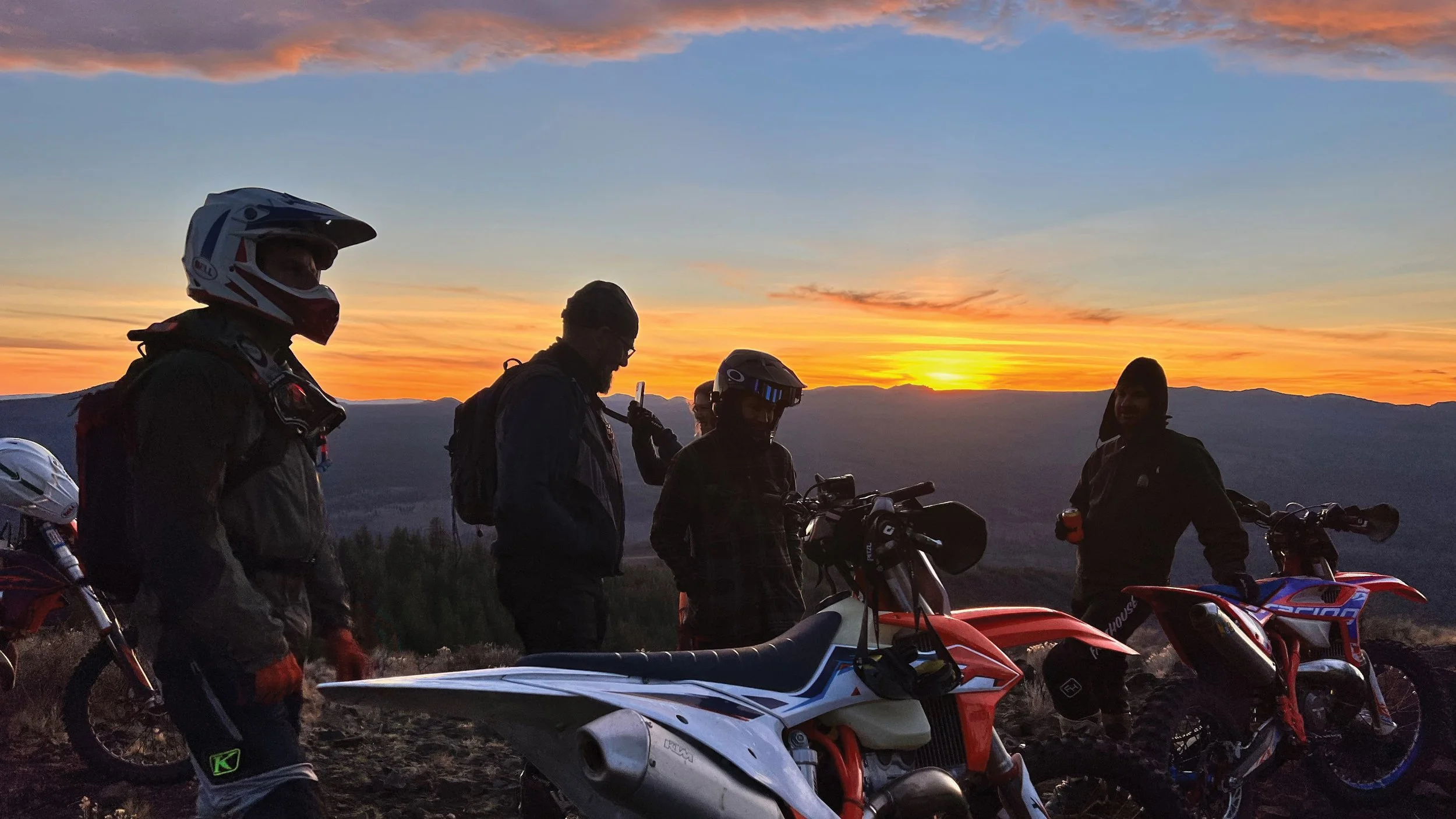 06. Sunset Moto.jpg