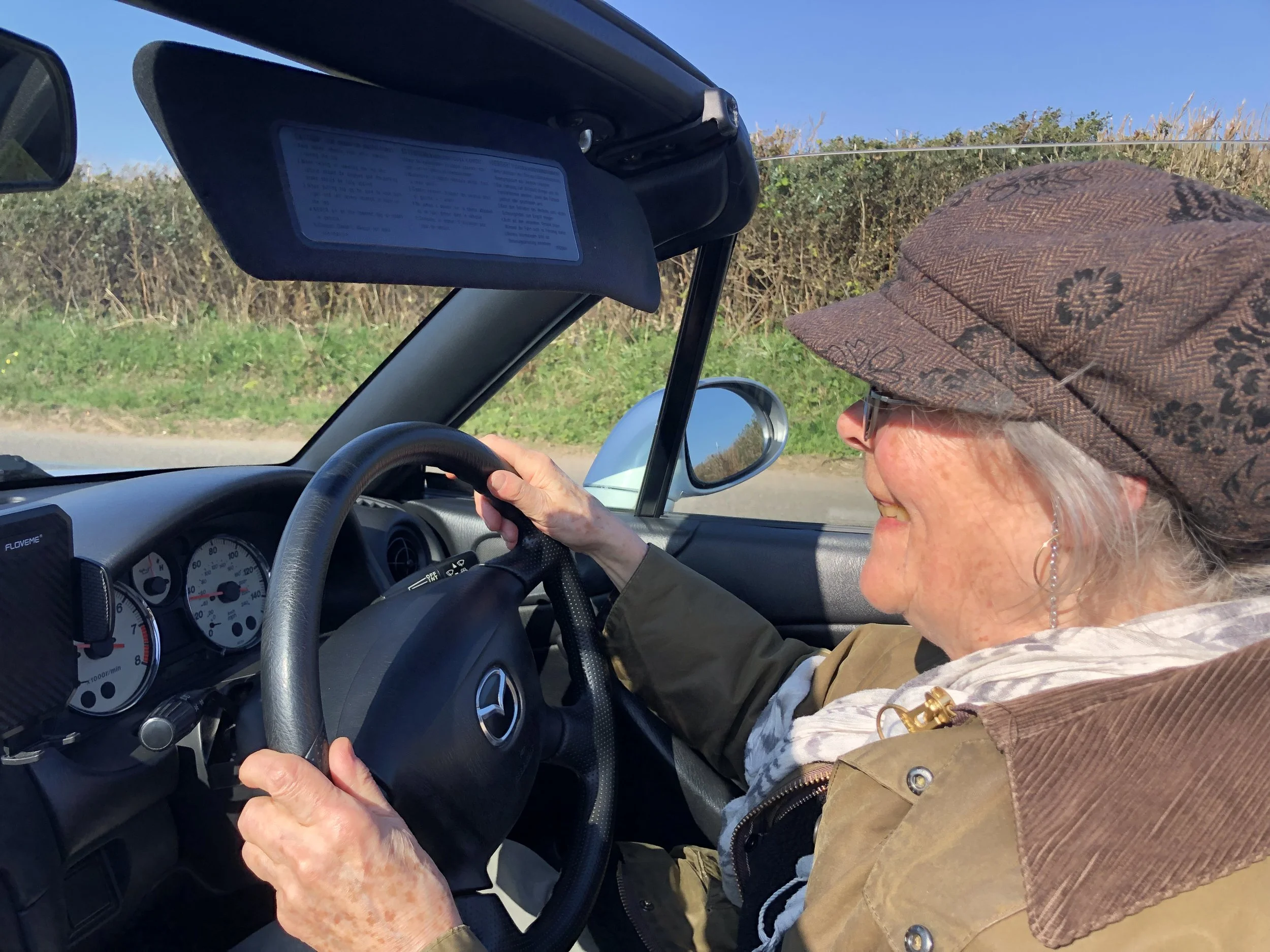 Mother’s Day Gift Ideas in Devon: Hire a Classic MX-5 for the Perfect Coastal Drive