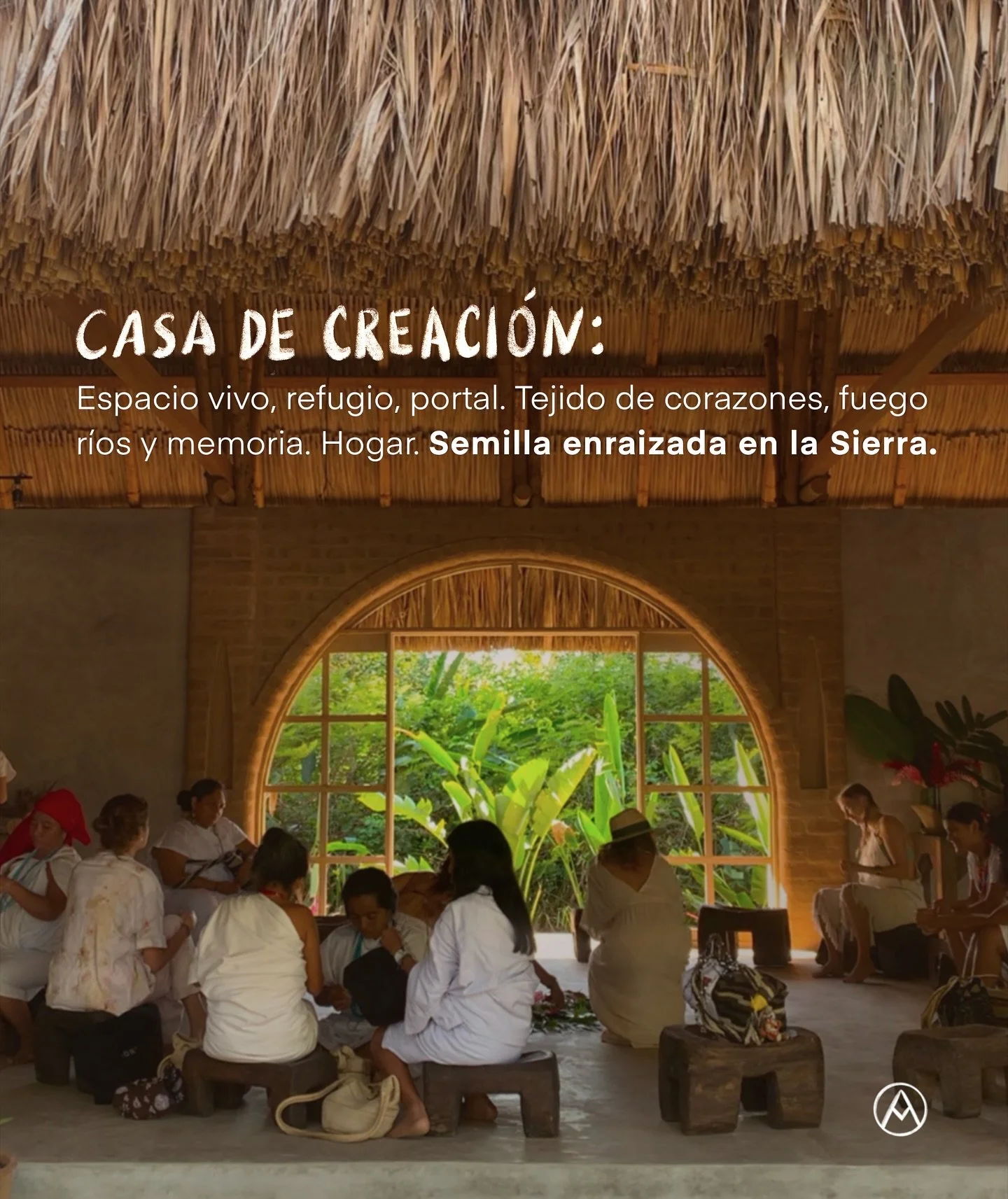 La Casa de Creaci&oacute;n naci&oacute; este a&ntilde;o como una semilla poderosa enraizada en la Sierra.

Un espacio vivo que respira al ritmo del territorio: refugio, hogar y portal para el encuentro.

En este tiempo han sucedido cosas hermosas: c&