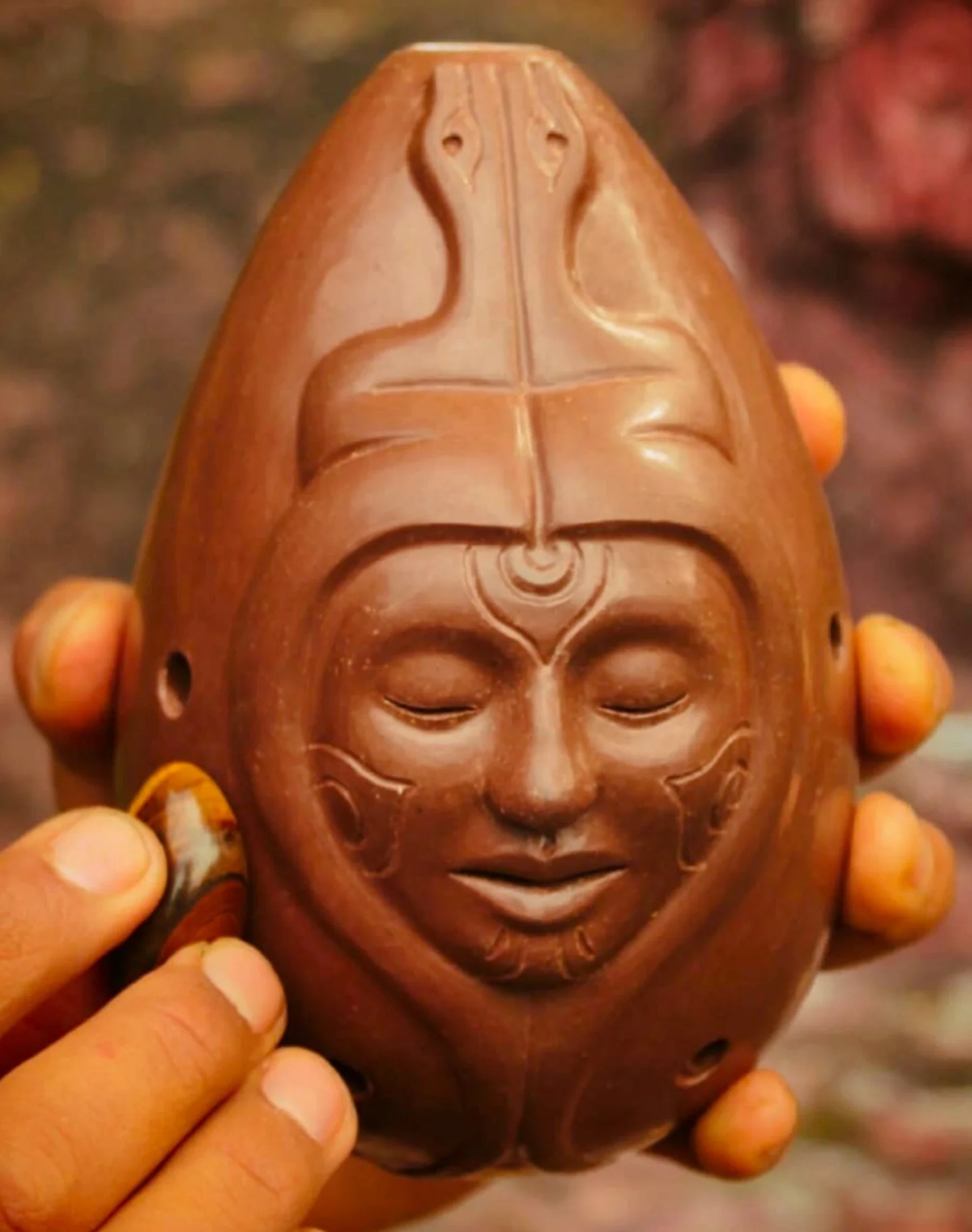 &iquest;Te imaginas una inmersi&oacute;n cer&aacute;mica creando esculturas sonoras en el Coraz&oacute;n del Mundo? 

R A &Iacute; C E S  S O N O R A S
5 al 8 de marzo

&iexcl;Quedan pocos cupos!

Ra&iacute;ces Sonoras es un taller de cuatro d&iacute