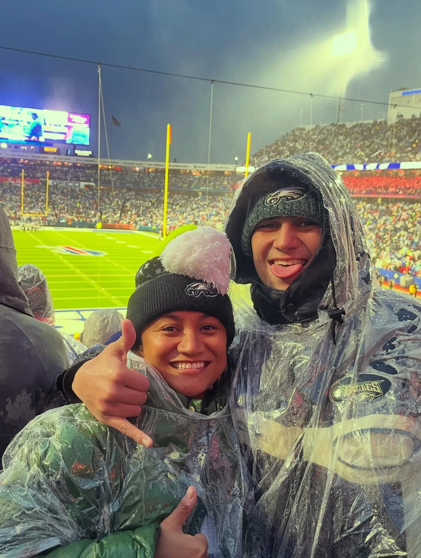 Bringing it back after a few decades&hellip; last time at Ralph Wilson stadium (Highmark)&hellip; first NFL game for Kai&hellip;