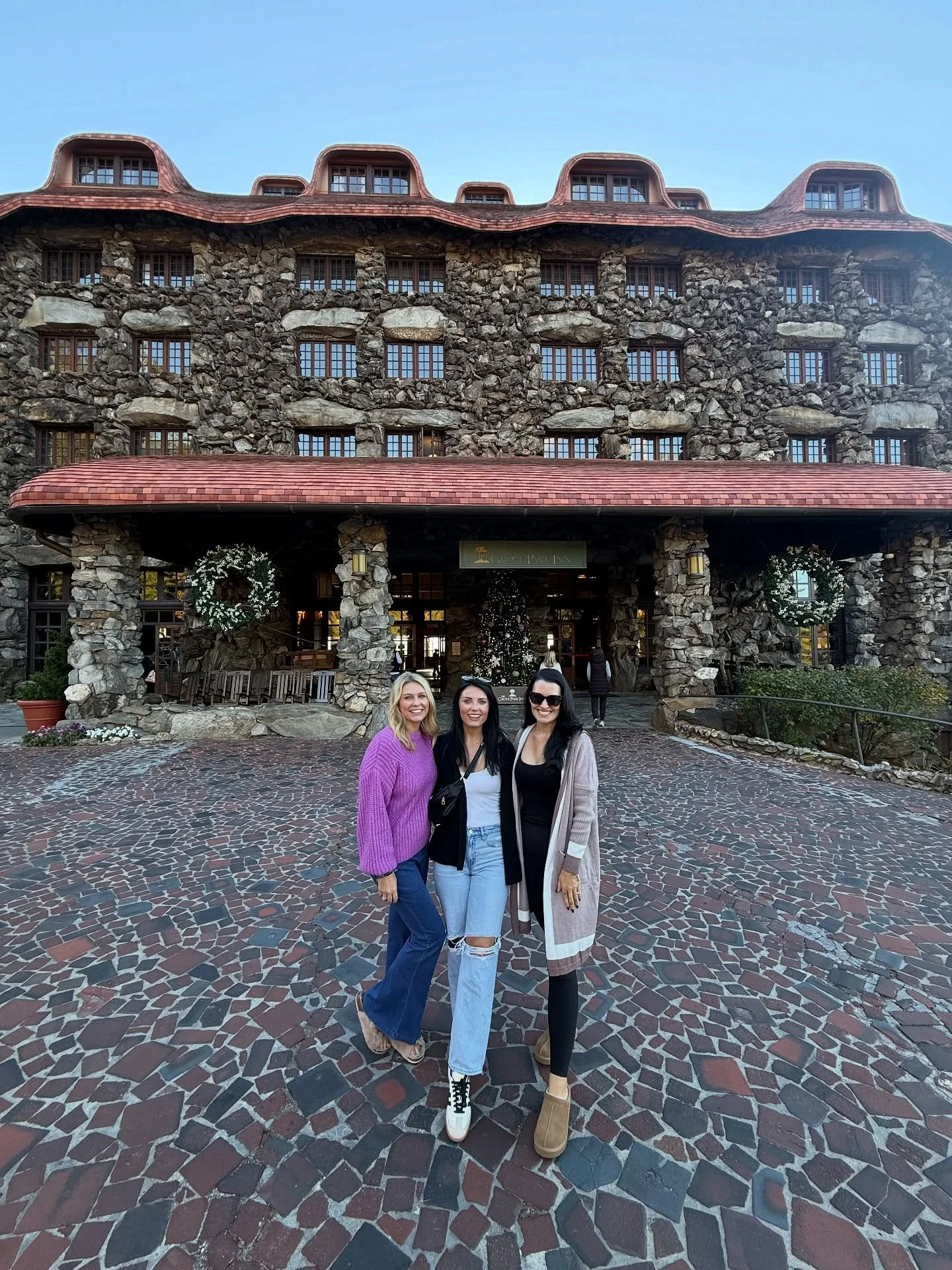 I pulled up to this hotel yesterday evening and took in a moment&hellip; a lesson.

The lesson of putting it out there&hellip; and not hanging on so tight.

Three years ago, I visited this same hotel. I didn&rsquo;t remember the name or even where it