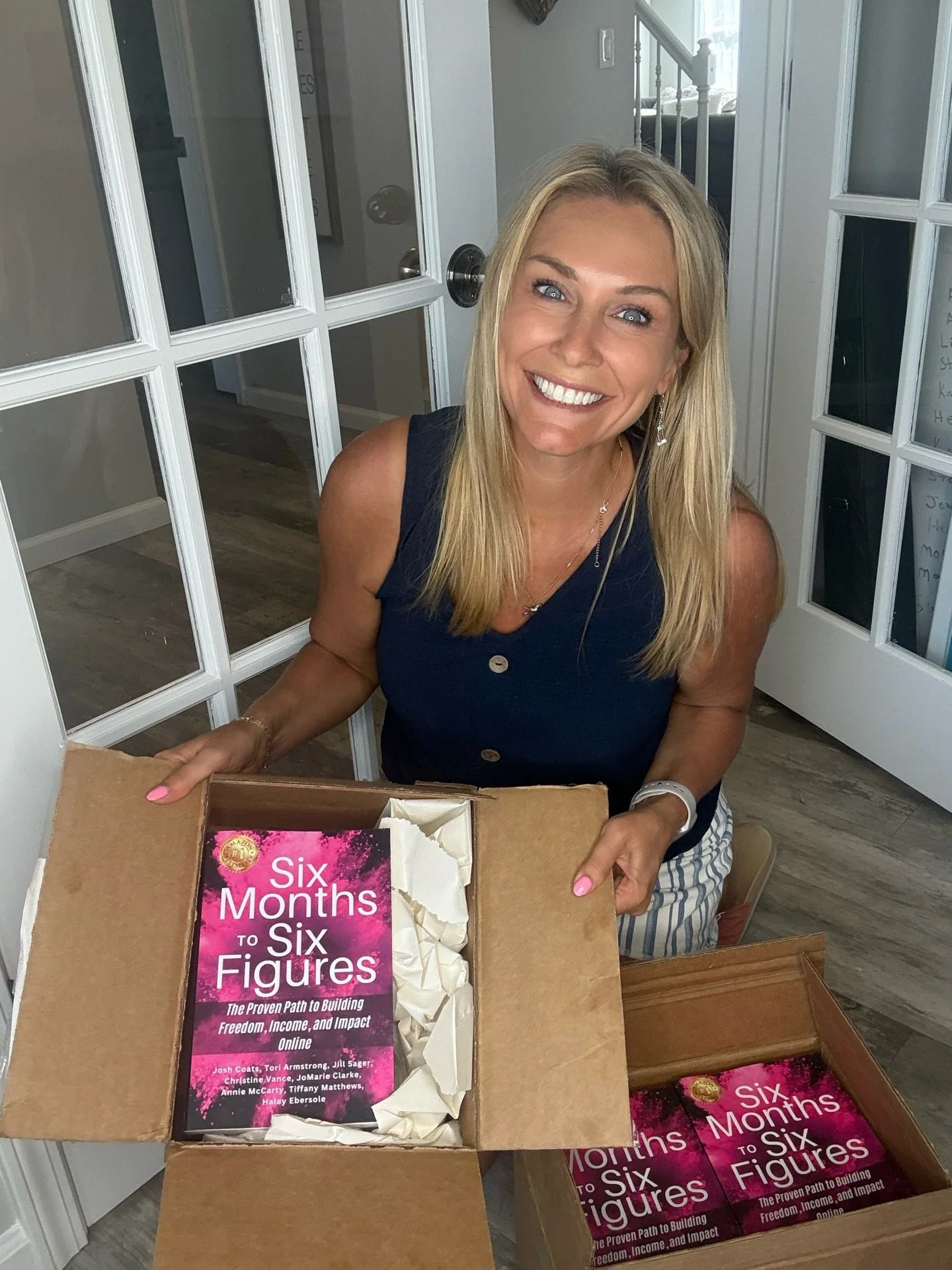 First BIG shipment just landed 📦💜

There&rsquo;s something so surreal about opening a box and seeing something you poured your heart into come to life&hellip; 

Six Months to Six Figures is officially HERE 🙌
and I&rsquo;ve got copies ready to ship