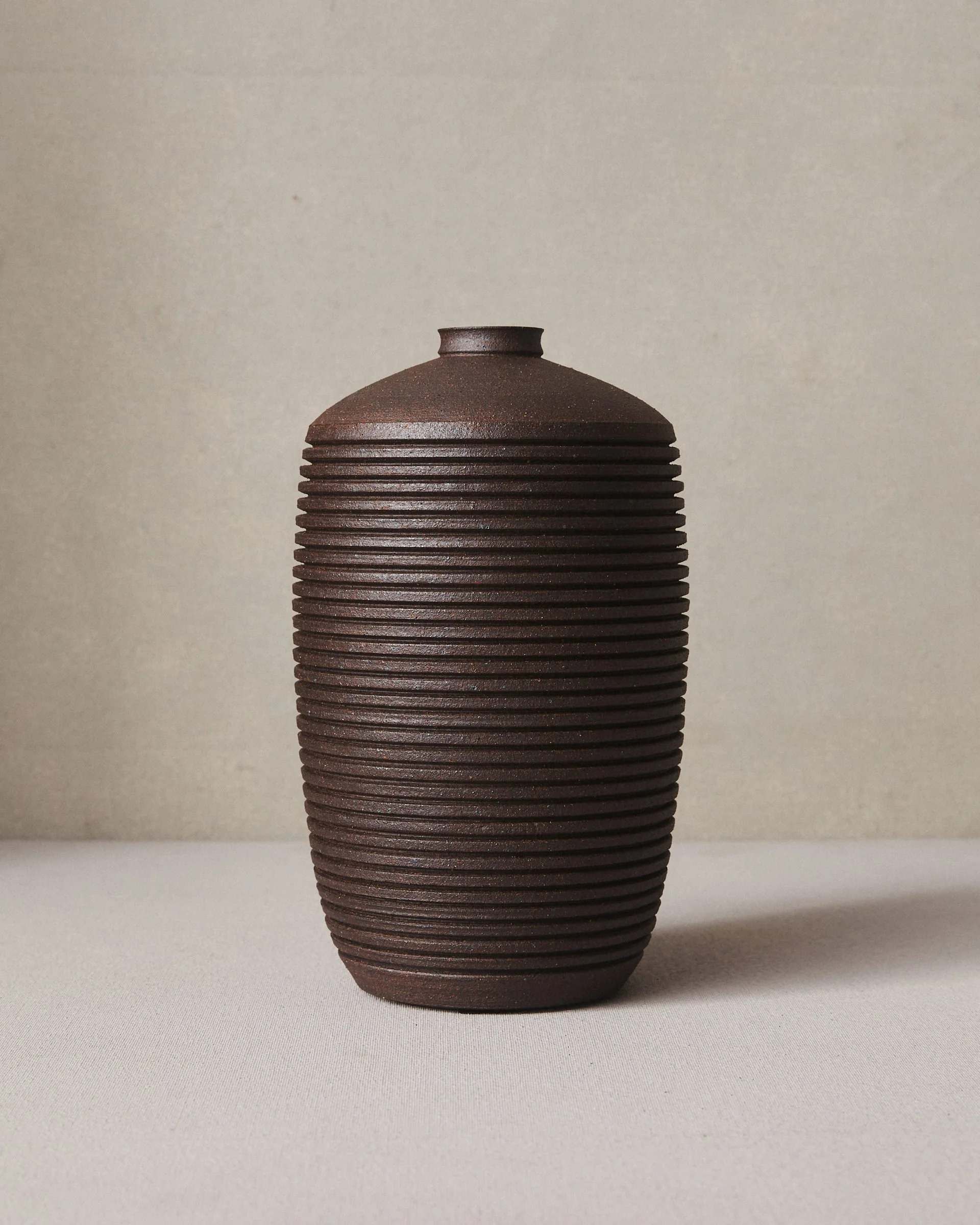 Ridge Vase 08