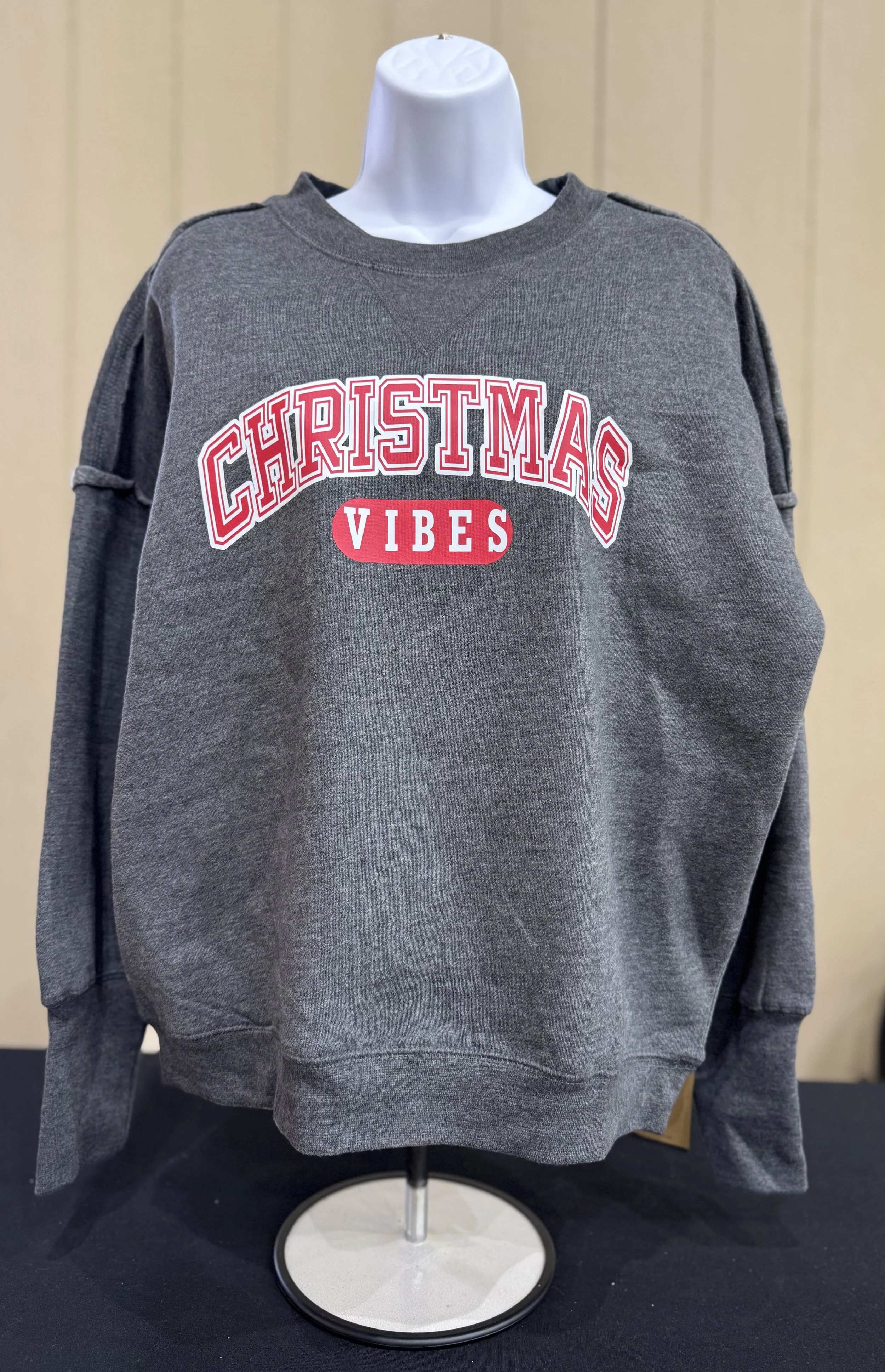 🎄“Christmas Vibes” Women's Crewneck