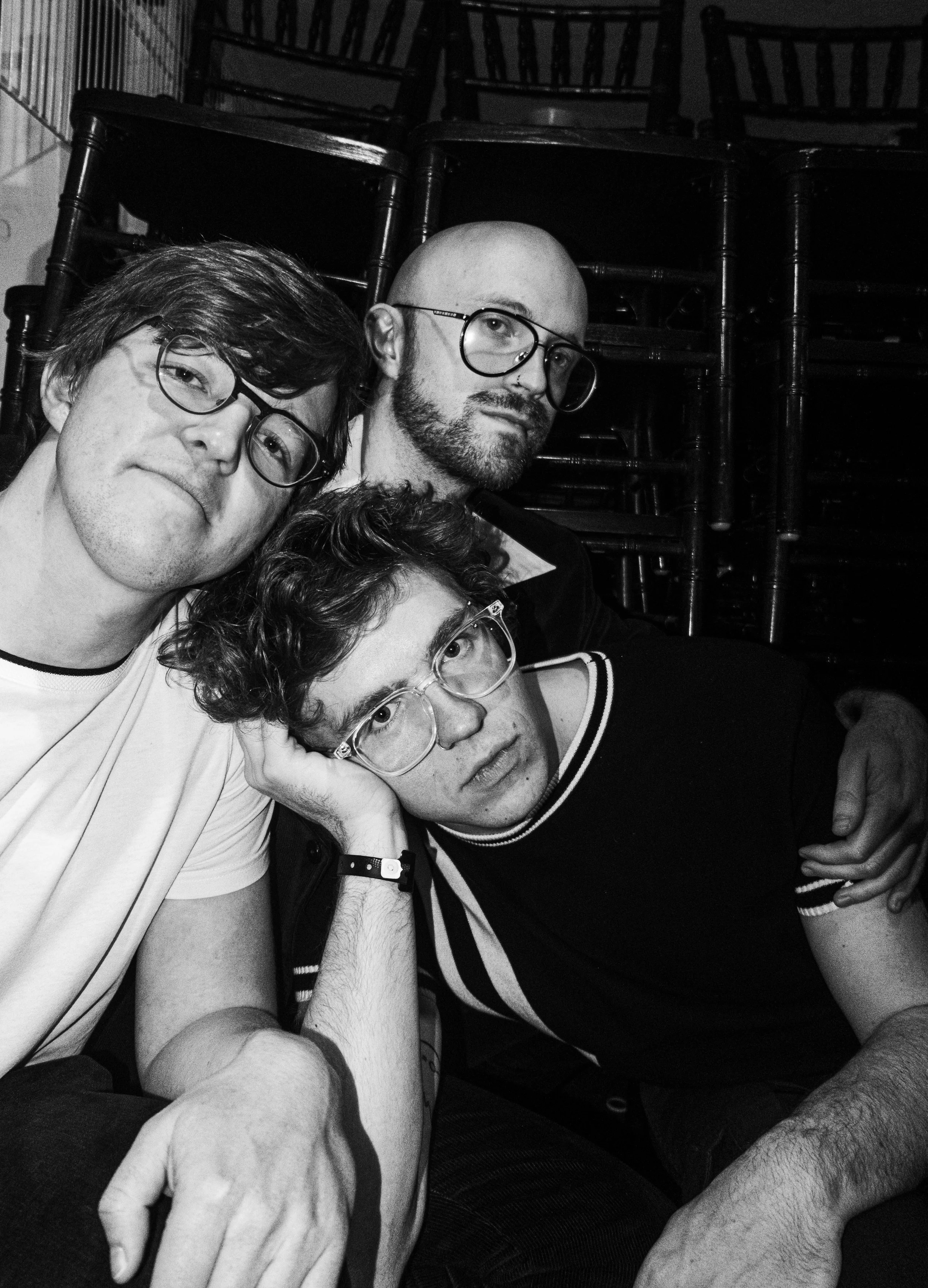 Viruette_Band pic.jpg