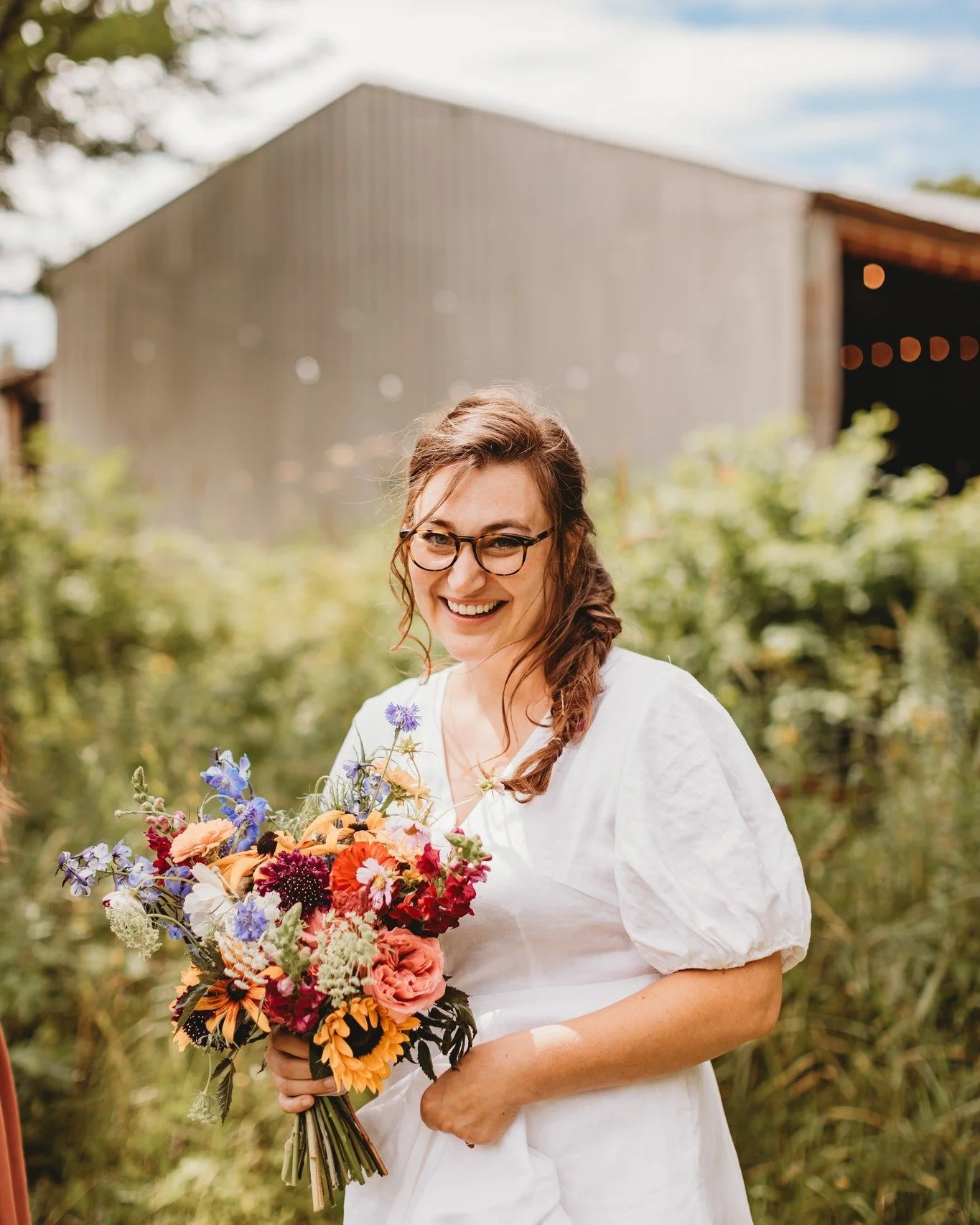 Beautiful Bride, flowers and setting. Perfection. 

📸 @lexirenaestudios 

#northshorewedding #thiscouldbeyou #sayido #flowerfarmwedding #flowerfarmvenue #northshoremnwedding #twoharborswedding #mnweddings #NorthwoodsWedding #bestweddingvenue #weddin