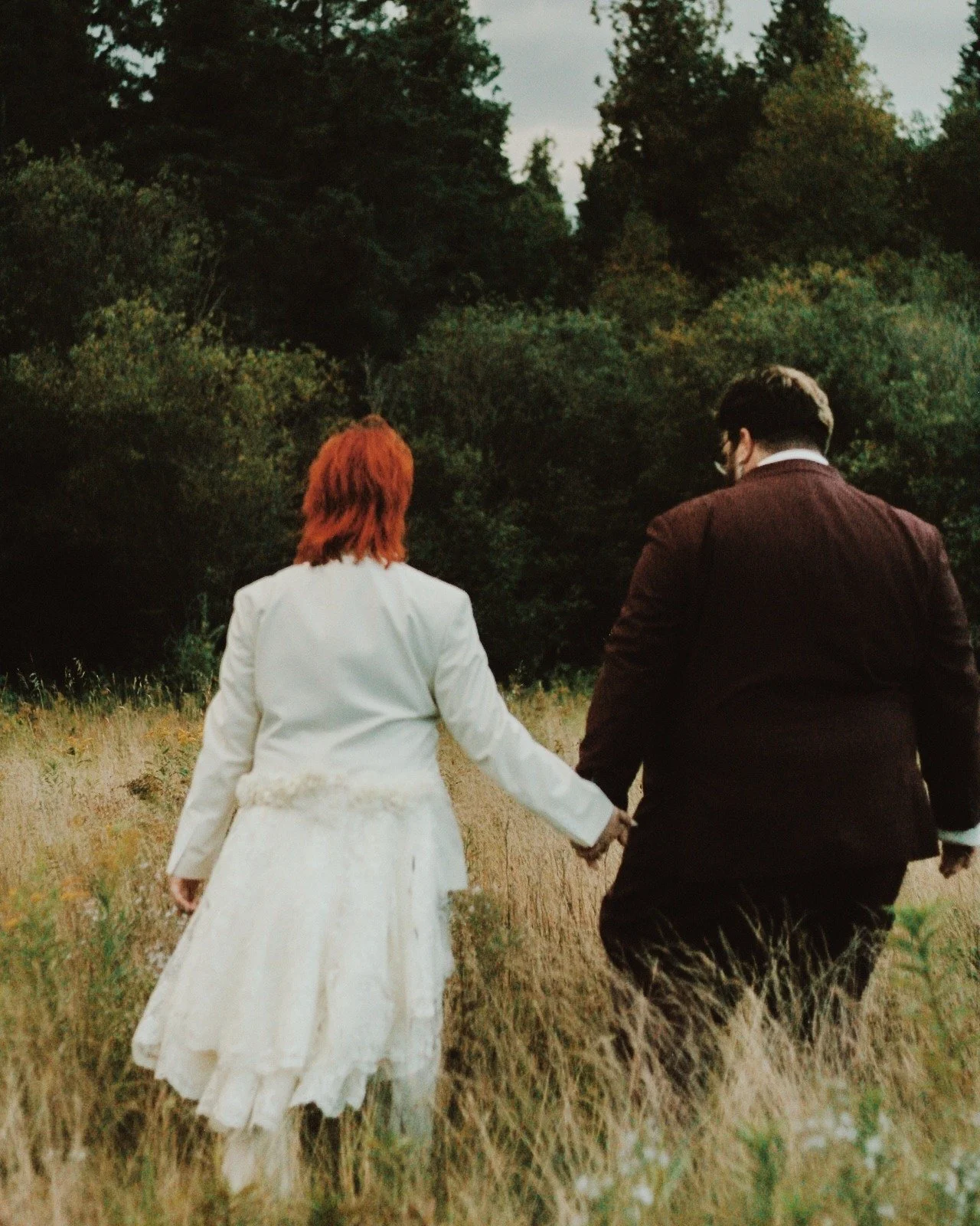 How many couples will be walking these fields next year? We have a few 2026 dates still available. Book now before your date is gone!

📸 @blackpatchphotography 

 #northshorewedding #thiscouldbeyou #sayido #flowerfarmvenue #northshoremnwedding #twoh