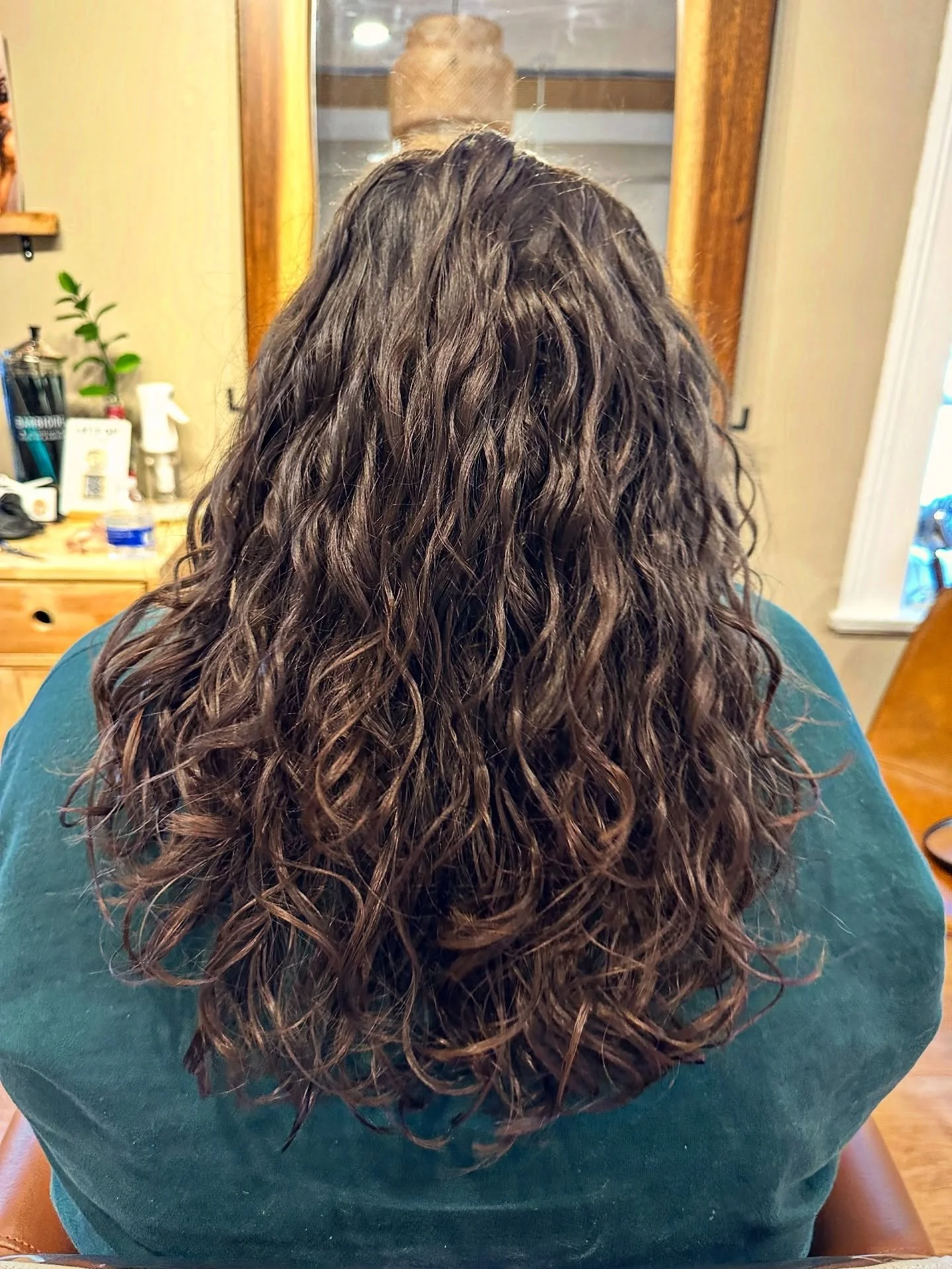 Wow, what a transformation 😍

Having worked with numerous nurses, I'm well aware of the difficulties in scheduling due to irregular work hours and long shifts. To help accommodate your unique needs, I provide appointment slots starting as early as 6