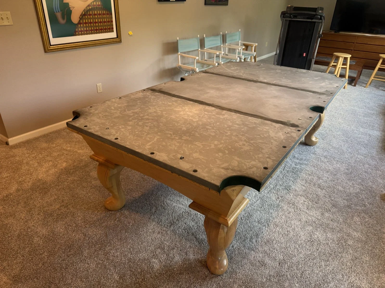 Pool table moving service in Iowa City, IA