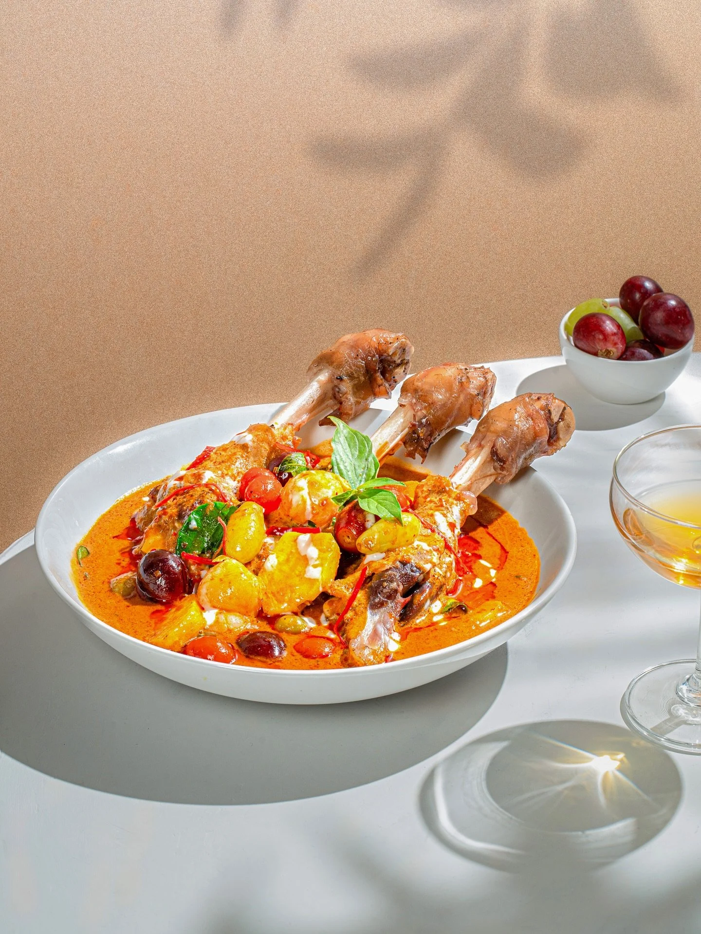 From Moments to Masterpieces &mdash; I Capture Your Story Through My Lens!

Hi, I&rsquo;m Showmo &mdash; Photographer, Filmmaker &amp; Post-Production Artist. 📸 I capture, craft, and color your moments to tell unforgettable visual stories.

🌟 What 